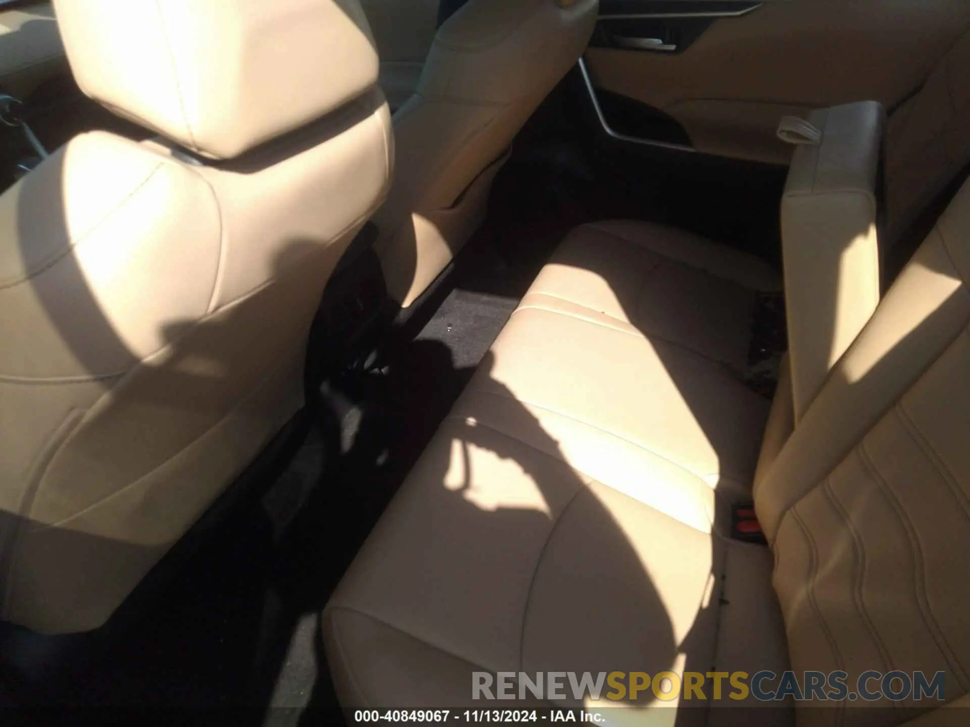 8 Photograph of a damaged car 2T3C1RFV5MW158076 TOYOTA RAV4 2021