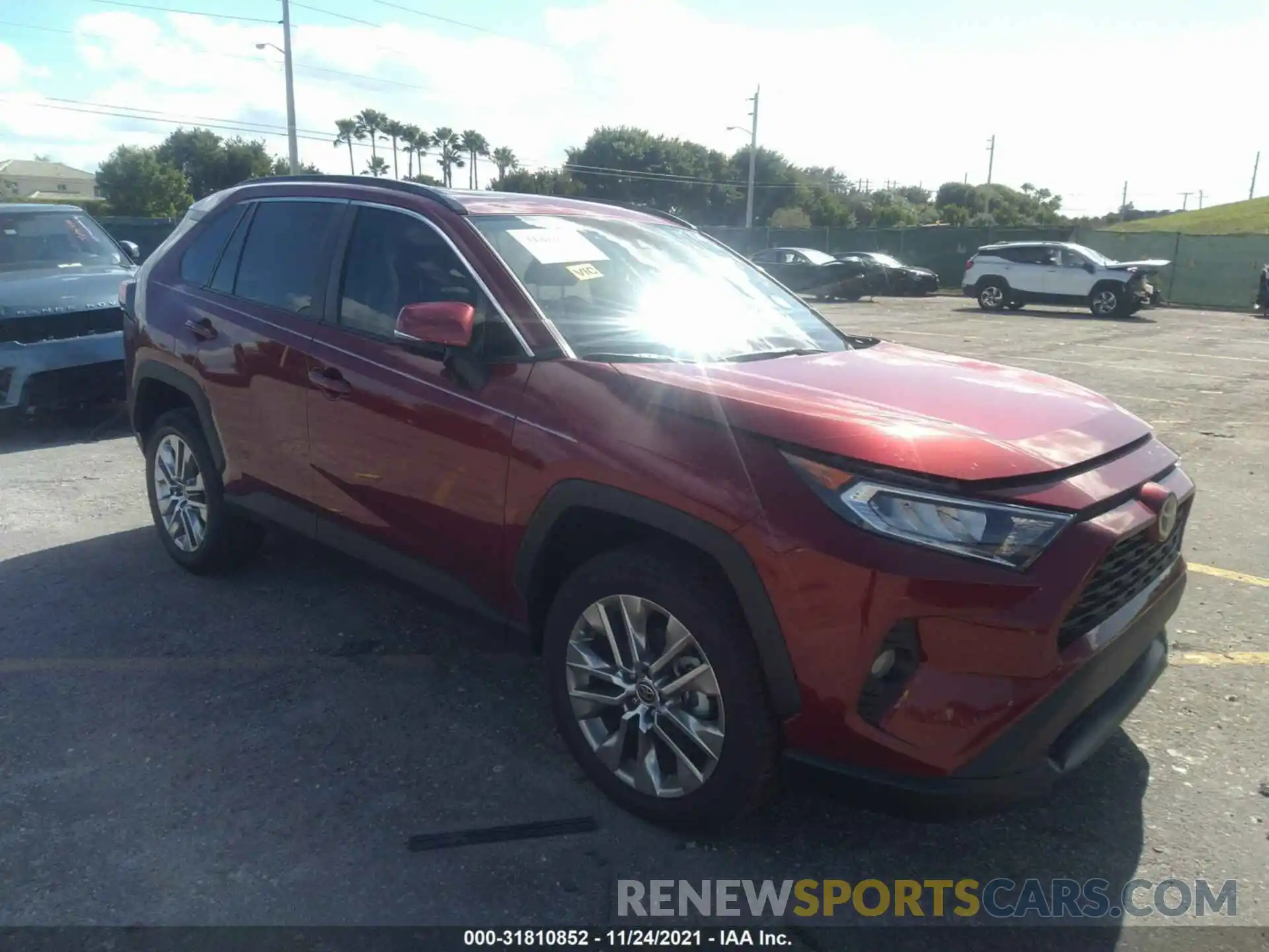 1 Photograph of a damaged car 2T3C1RFV5MW160748 TOYOTA RAV4 2021