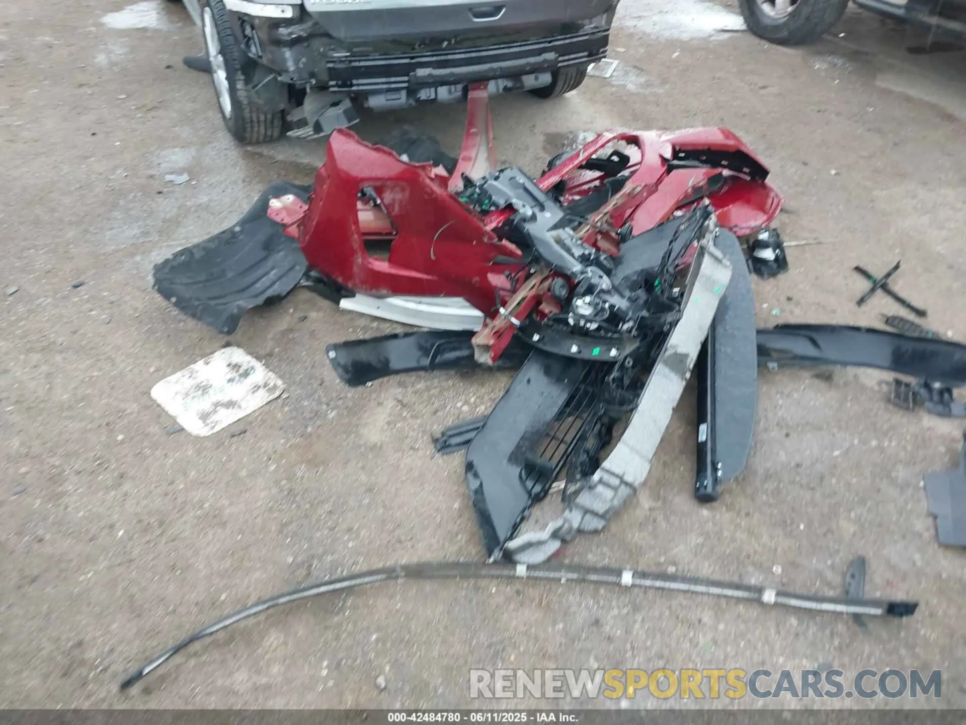 12 Photograph of a damaged car 2T3C1RFV5MW175069 TOYOTA RAV4 2021