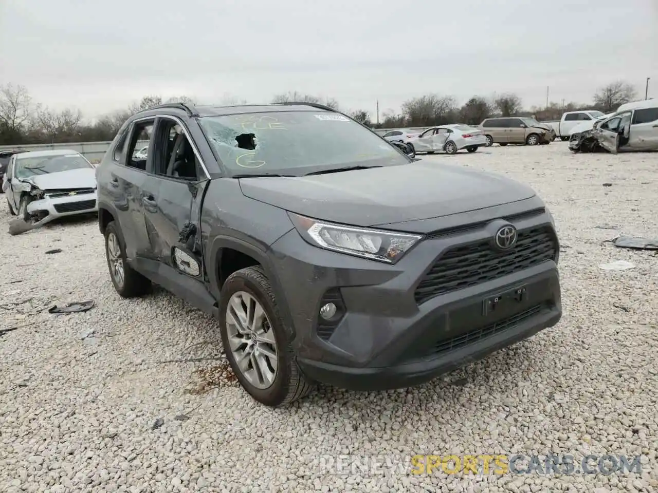 1 Photograph of a damaged car 2T3C1RFV6MC101953 TOYOTA RAV4 2021