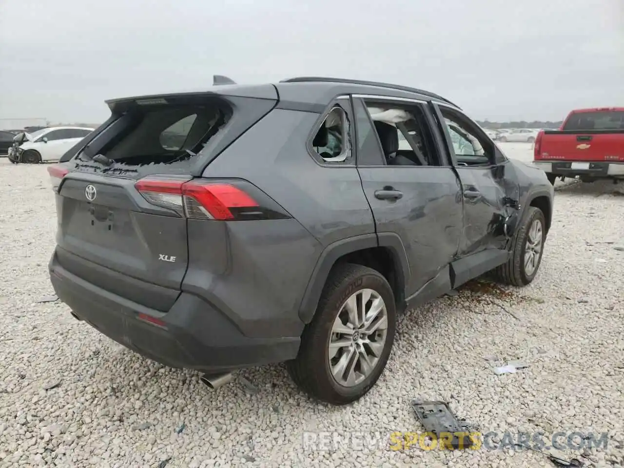 4 Photograph of a damaged car 2T3C1RFV6MC101953 TOYOTA RAV4 2021