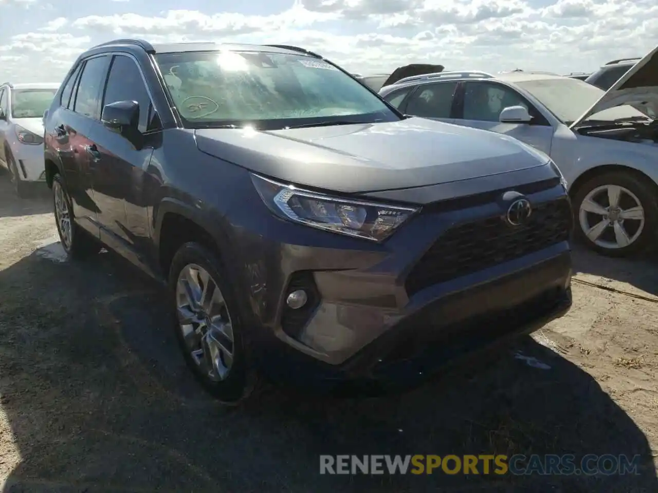 1 Photograph of a damaged car 2T3C1RFV6MC109079 TOYOTA RAV4 2021