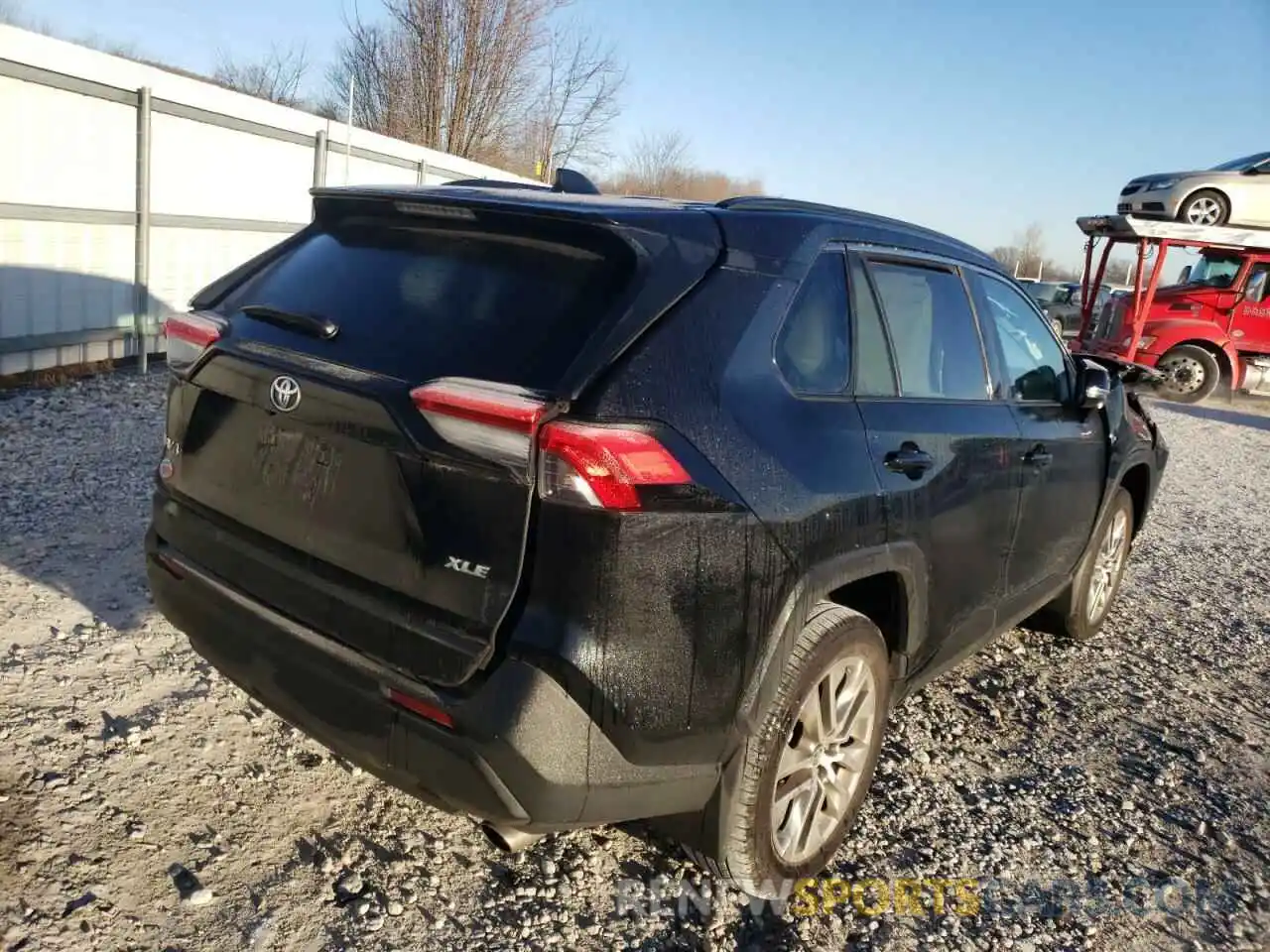 4 Photograph of a damaged car 2T3C1RFV6MC126612 TOYOTA RAV4 2021