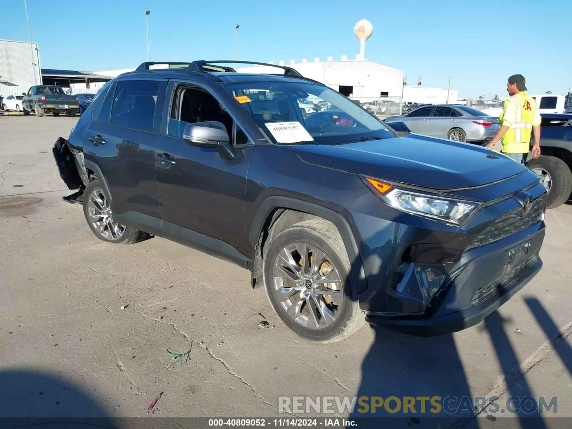 1 Photograph of a damaged car 2T3C1RFV6MC167919 TOYOTA RAV4 2021