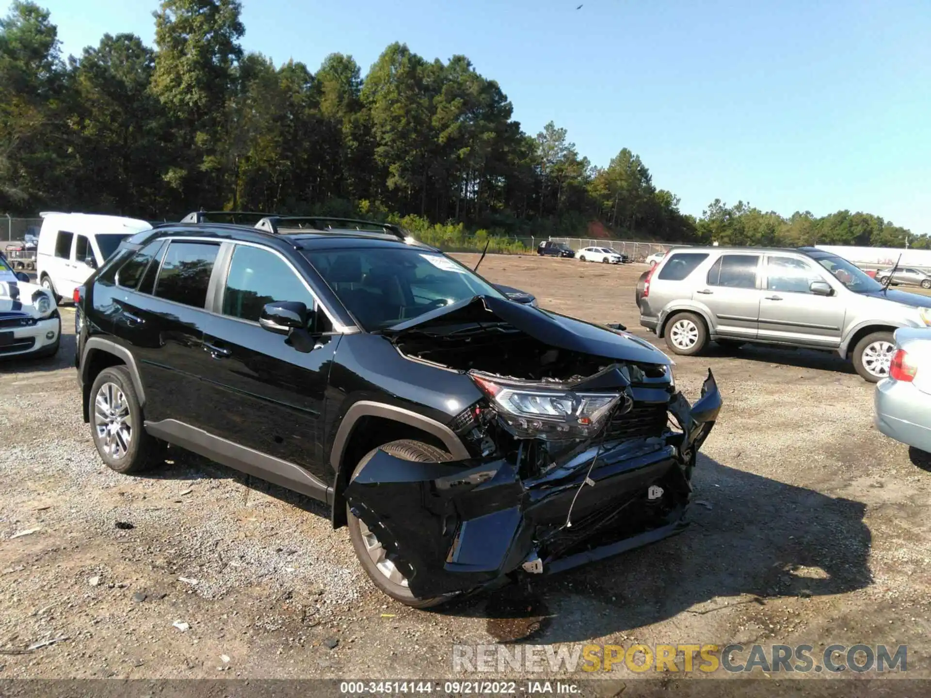 1 Photograph of a damaged car 2T3C1RFV6MC173025 TOYOTA RAV4 2021