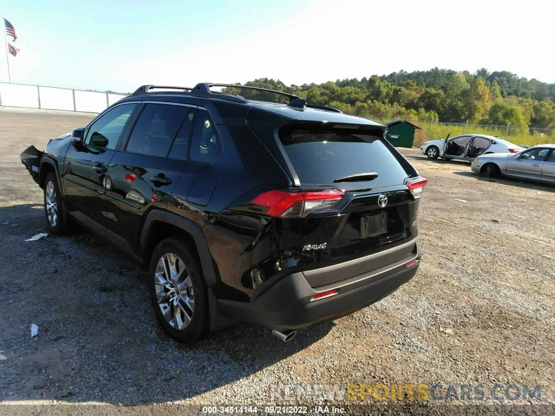 3 Photograph of a damaged car 2T3C1RFV6MC173025 TOYOTA RAV4 2021