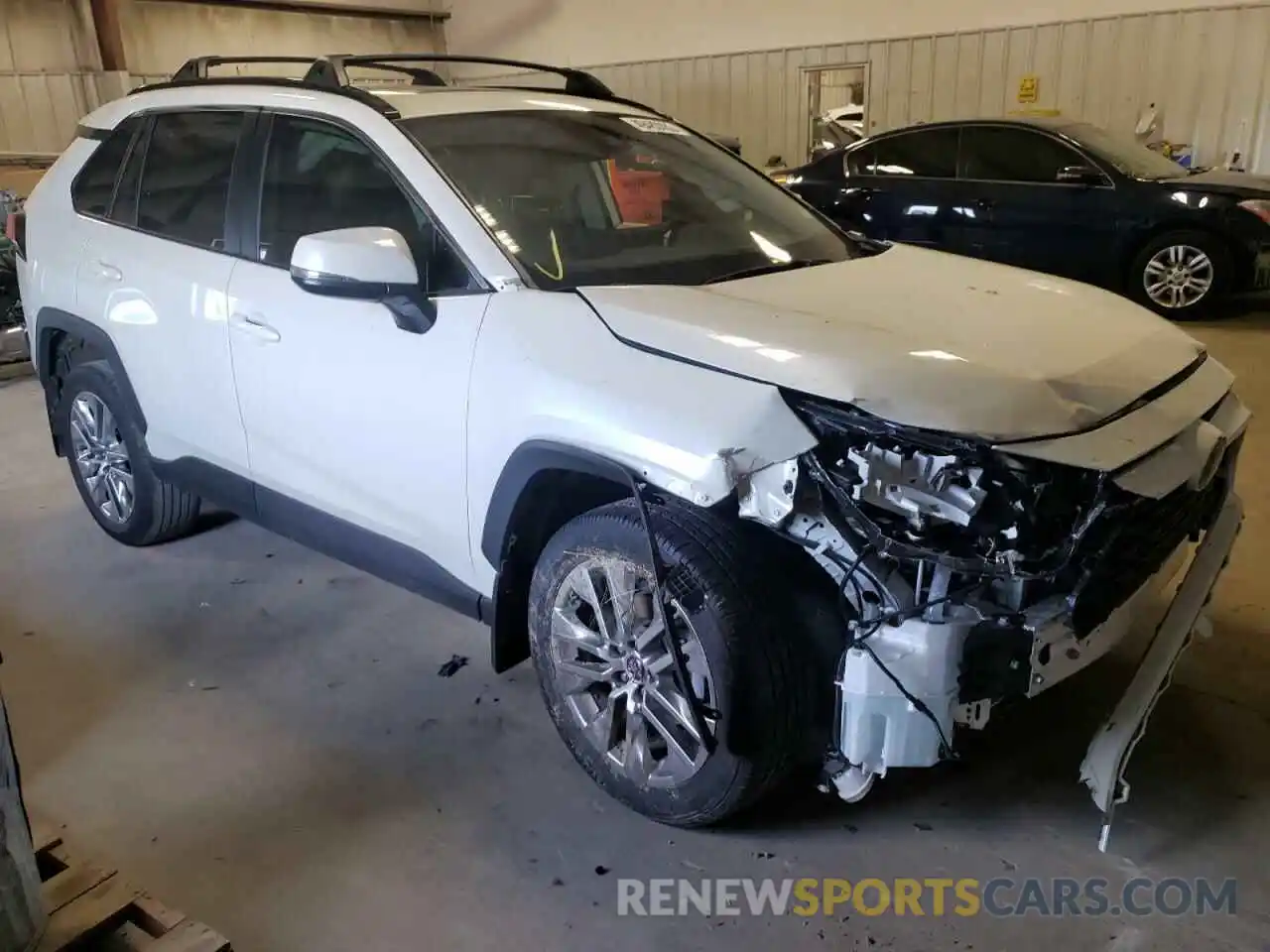 1 Photograph of a damaged car 2T3C1RFV6MW117911 TOYOTA RAV4 2021