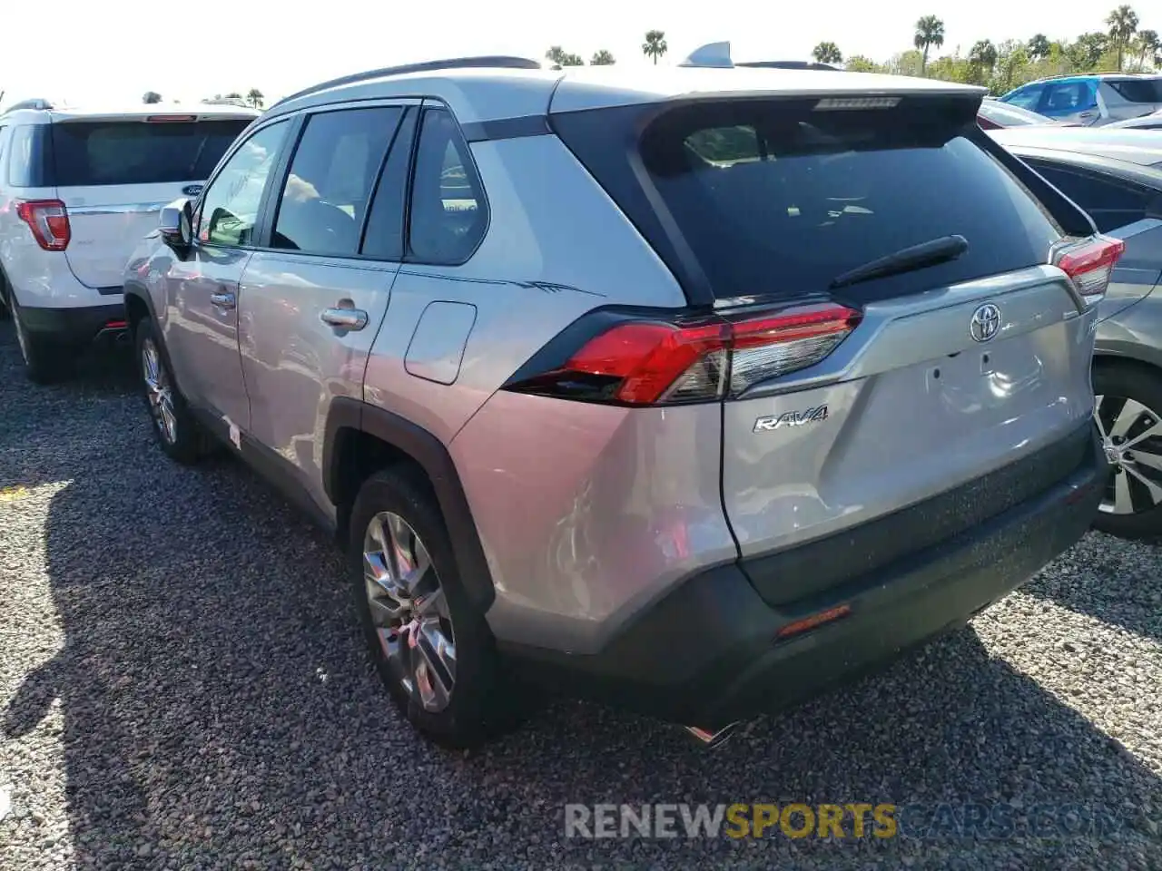 3 Photograph of a damaged car 2T3C1RFV7MC093491 TOYOTA RAV4 2021