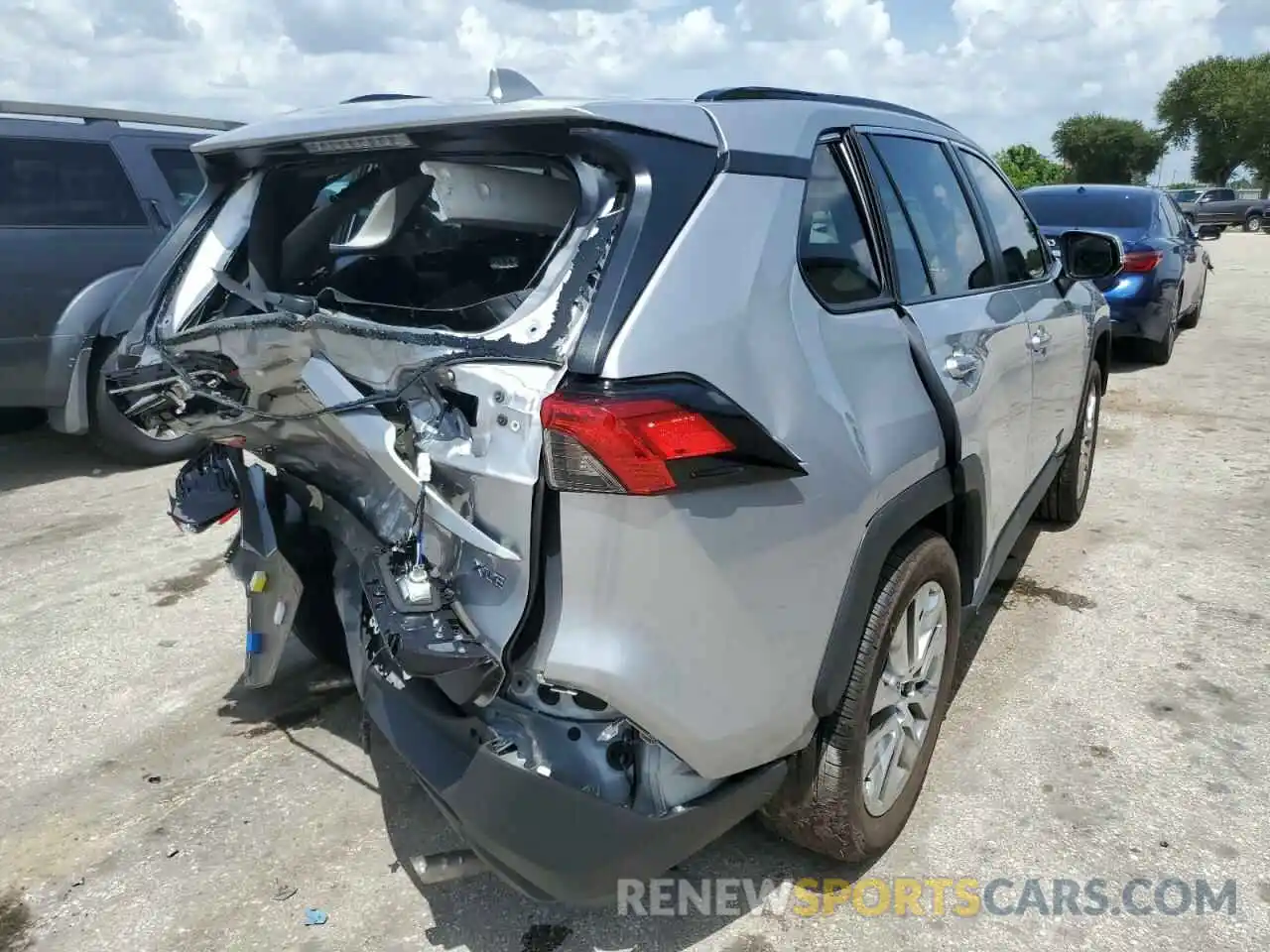 4 Photograph of a damaged car 2T3C1RFV7MC106739 TOYOTA RAV4 2021