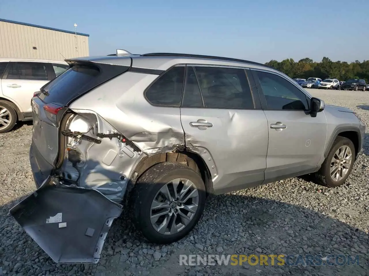 3 Photograph of a damaged car 2T3C1RFV7MC165984 TOYOTA RAV4 2021