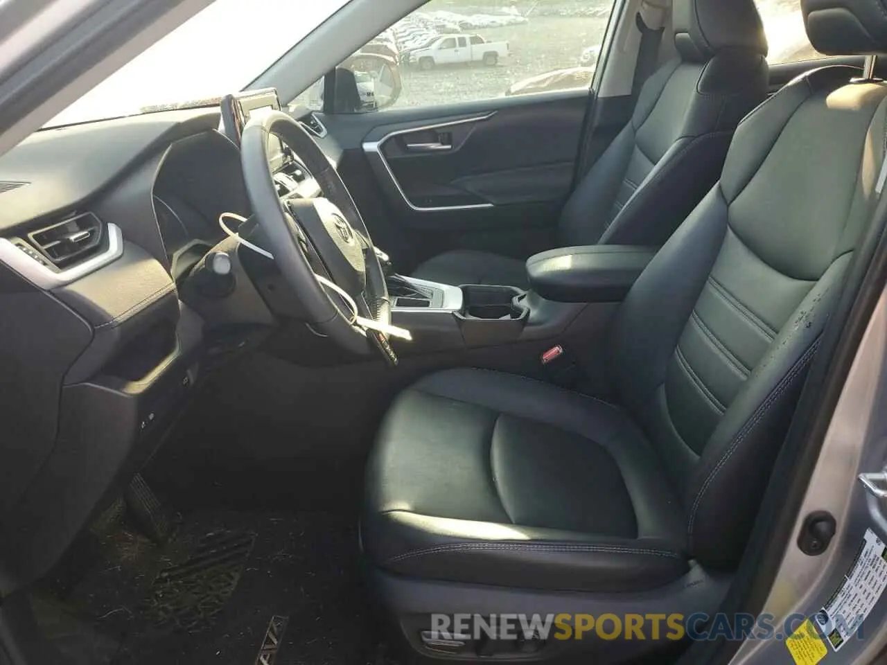 7 Photograph of a damaged car 2T3C1RFV7MC165984 TOYOTA RAV4 2021