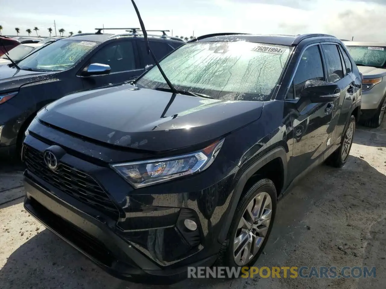 1 Photograph of a damaged car 2T3C1RFV7MC172692 TOYOTA RAV4 2021