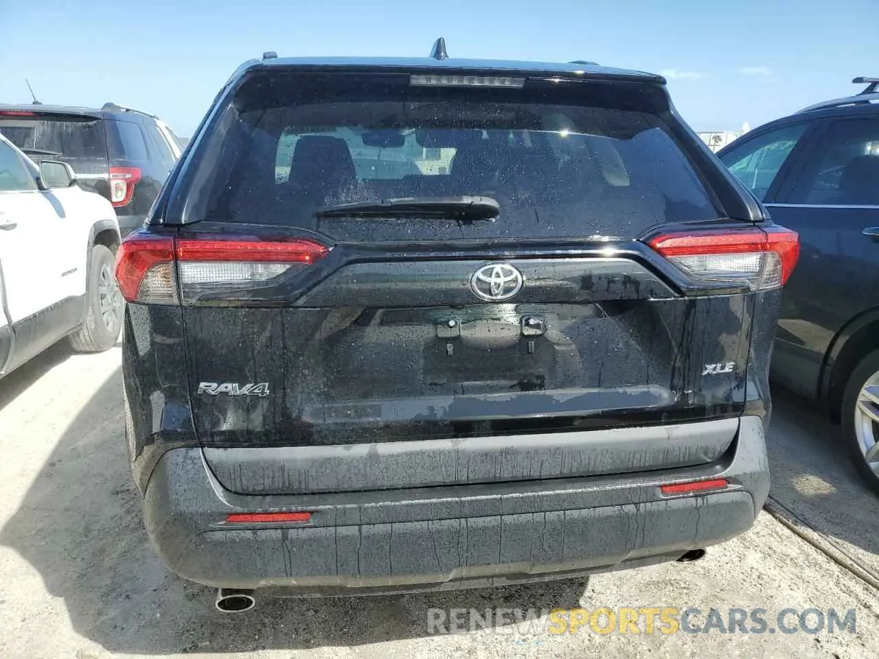 6 Photograph of a damaged car 2T3C1RFV7MC172692 TOYOTA RAV4 2021