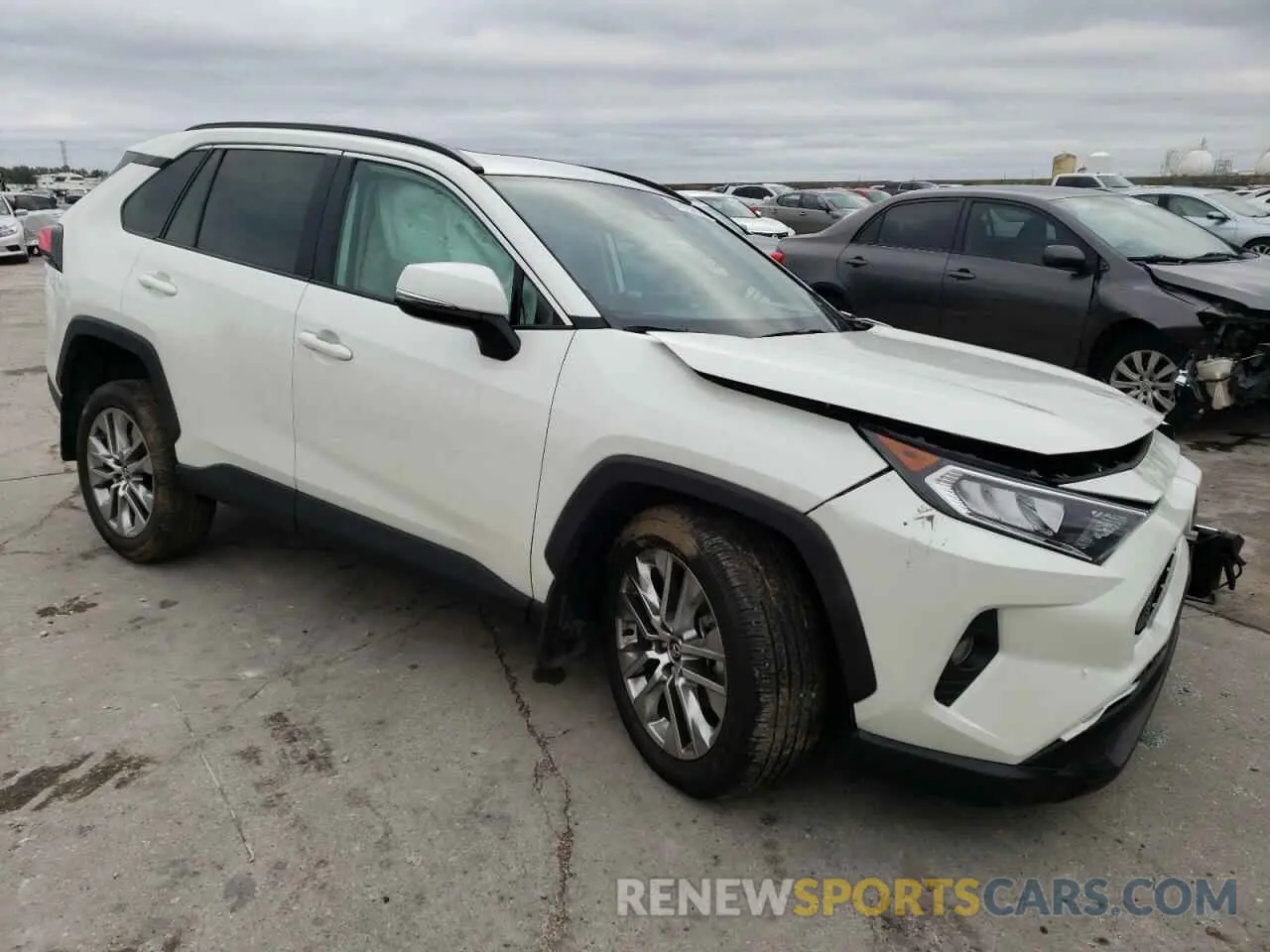 4 Photograph of a damaged car 2T3C1RFV7MW106304 TOYOTA RAV4 2021