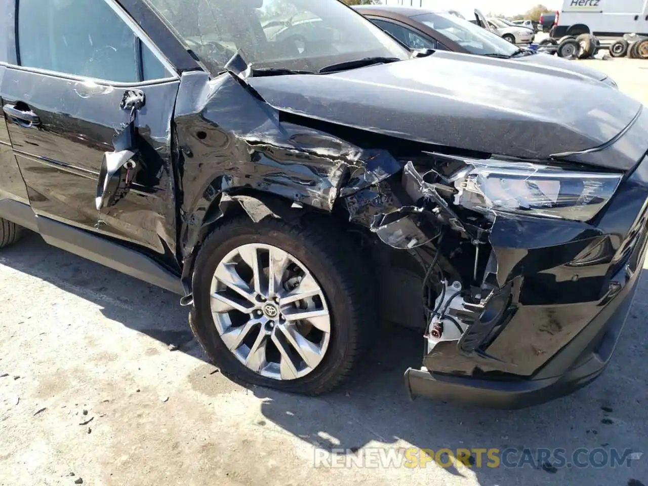 9 Photograph of a damaged car 2T3C1RFV7MW126472 TOYOTA RAV4 2021