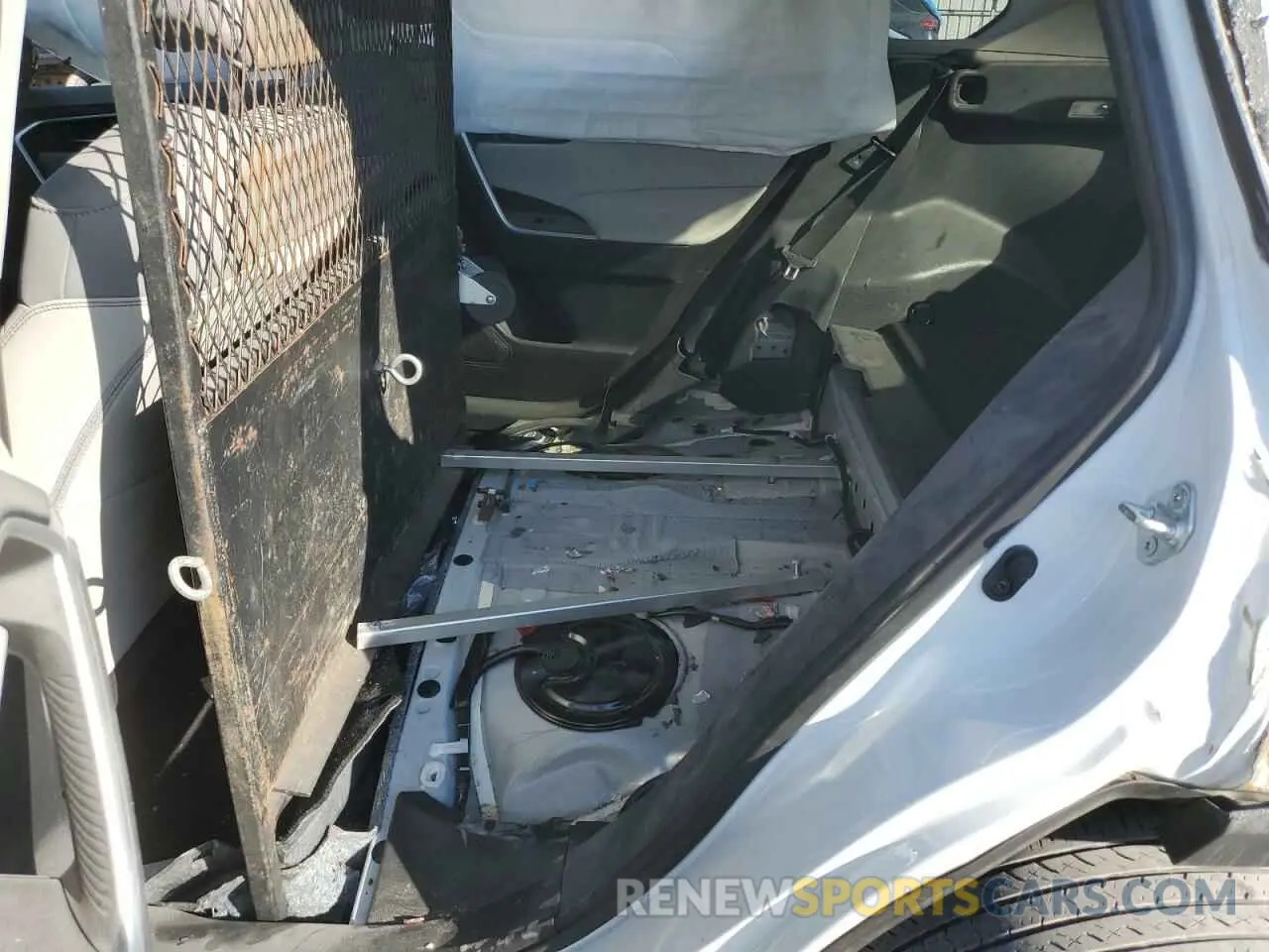 11 Photograph of a damaged car 2T3C1RFV7MW129856 TOYOTA RAV4 2021