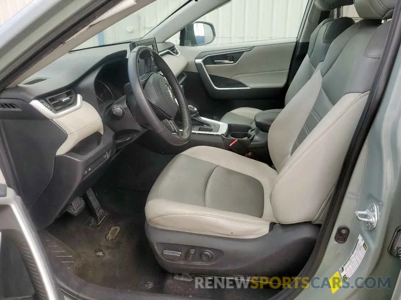 7 Photograph of a damaged car 2T3C1RFV7MW151789 TOYOTA RAV4 2021