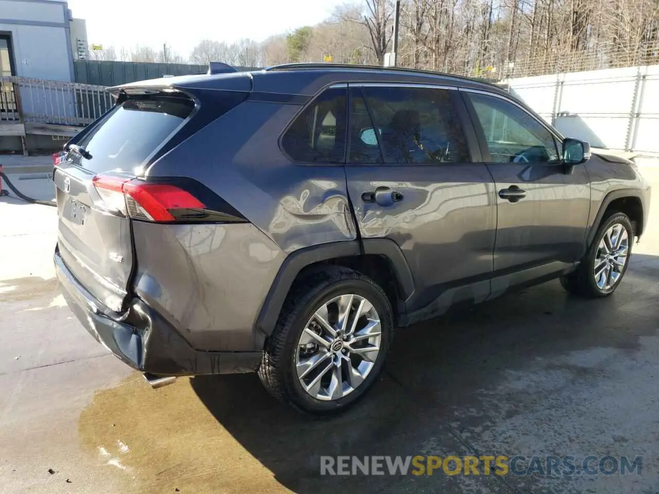 3 Photograph of a damaged car 2T3C1RFV7MW161013 TOYOTA RAV4 2021