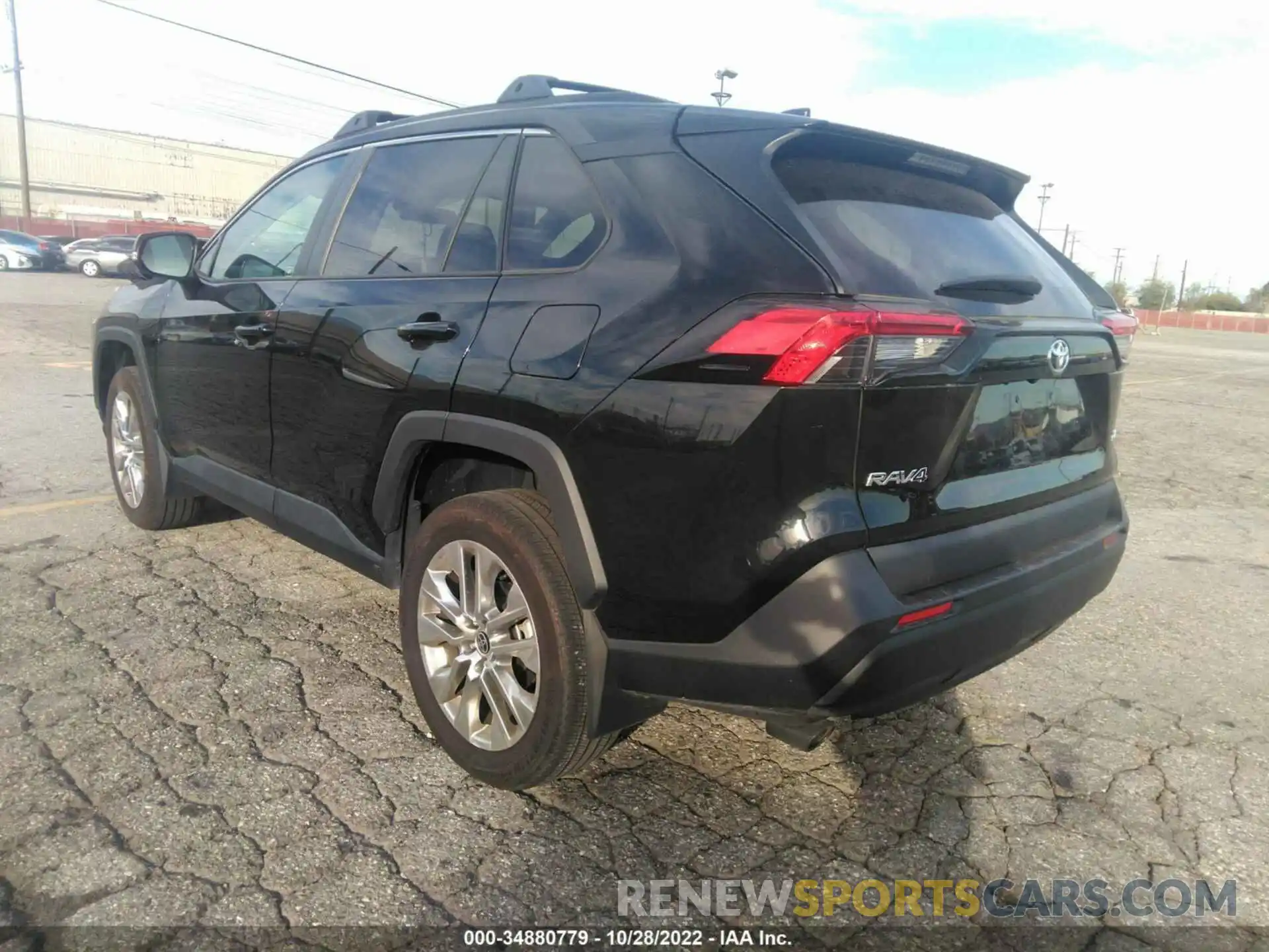 3 Photograph of a damaged car 2T3C1RFV7MW161612 TOYOTA RAV4 2021