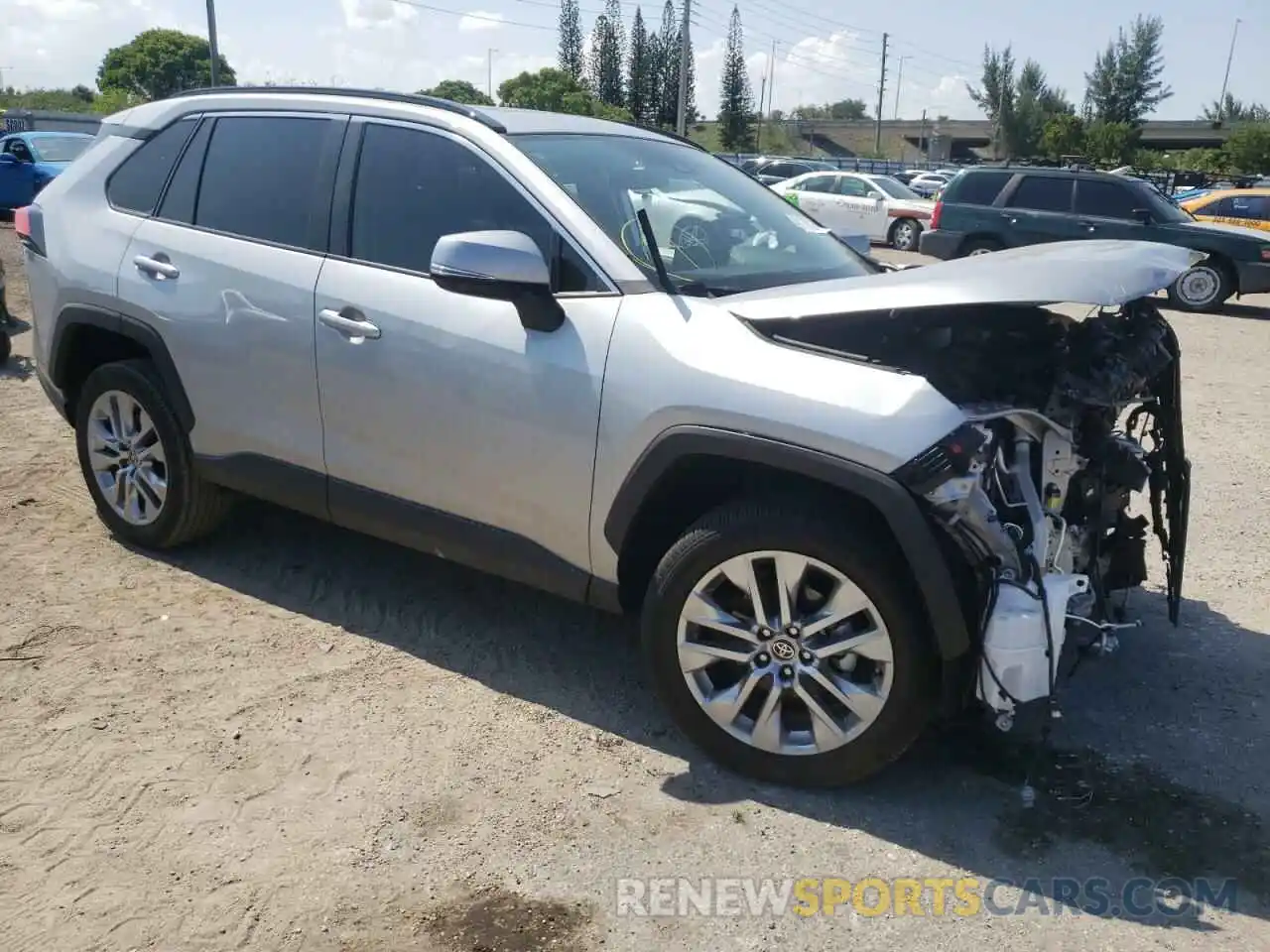 1 Photograph of a damaged car 2T3C1RFV7MW178507 TOYOTA RAV4 2021