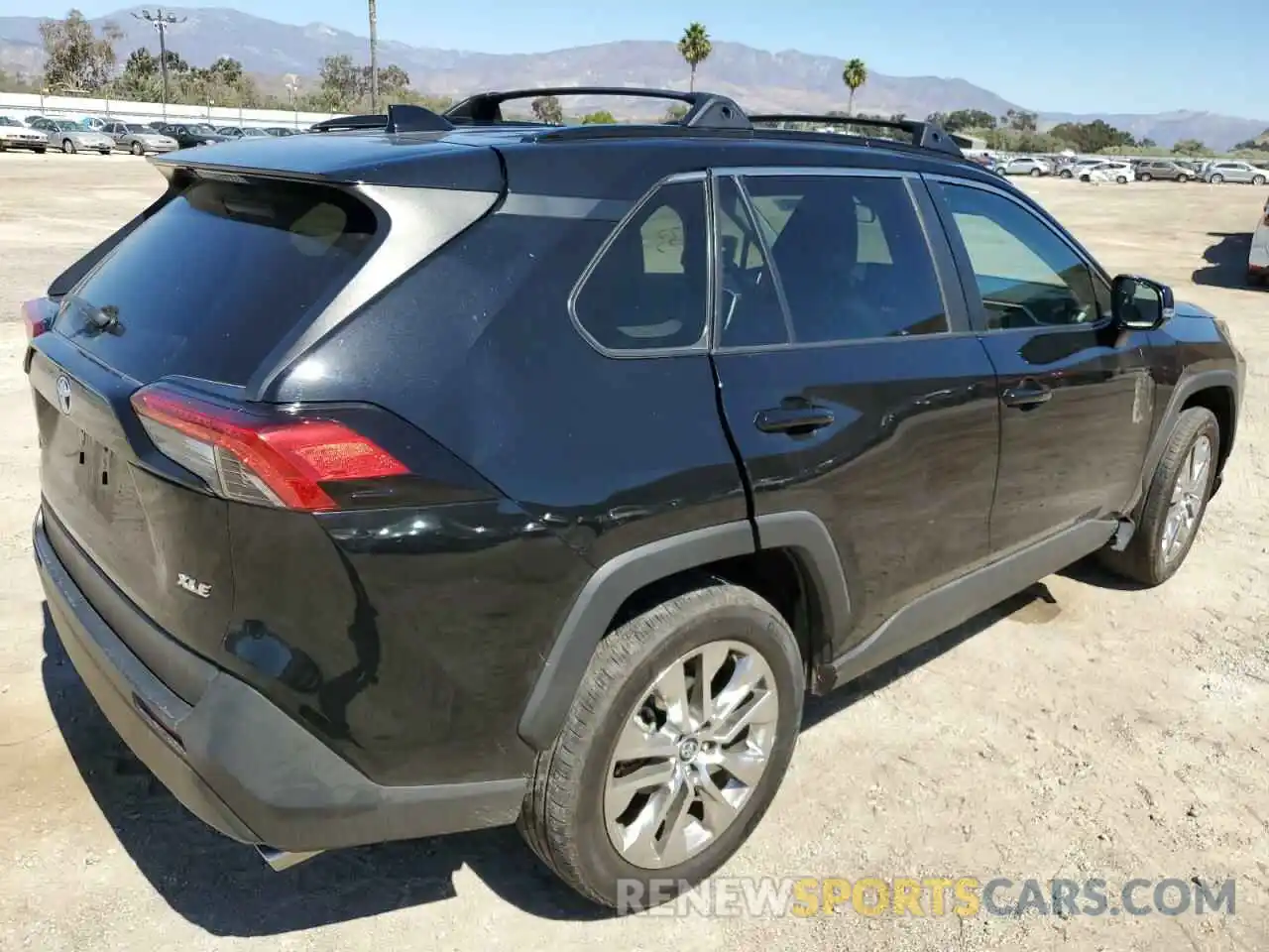 4 Photograph of a damaged car 2T3C1RFV8MC086811 TOYOTA RAV4 2021