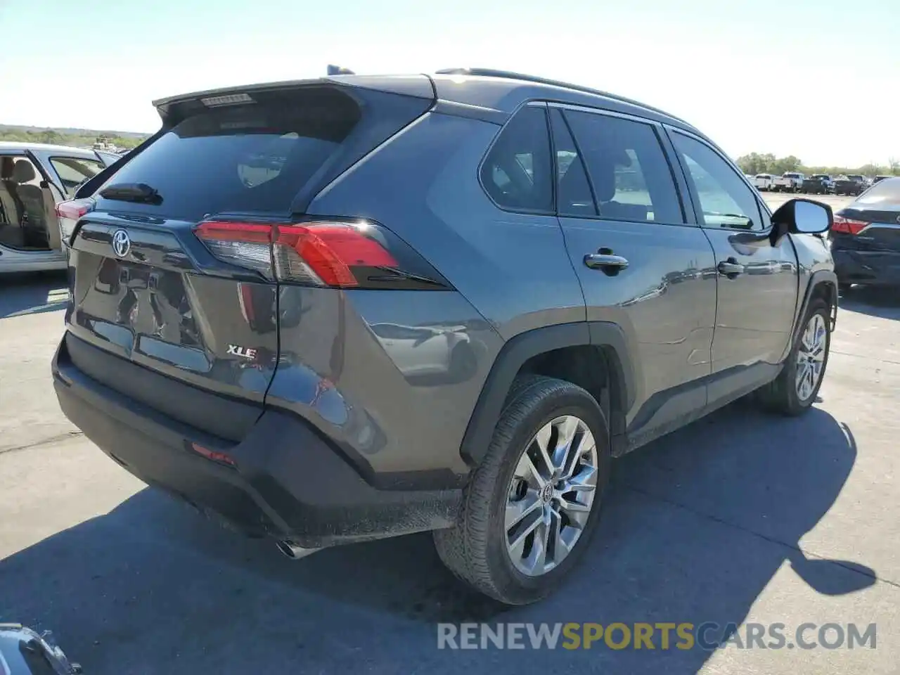 4 Photograph of a damaged car 2T3C1RFV8MC111237 TOYOTA RAV4 2021