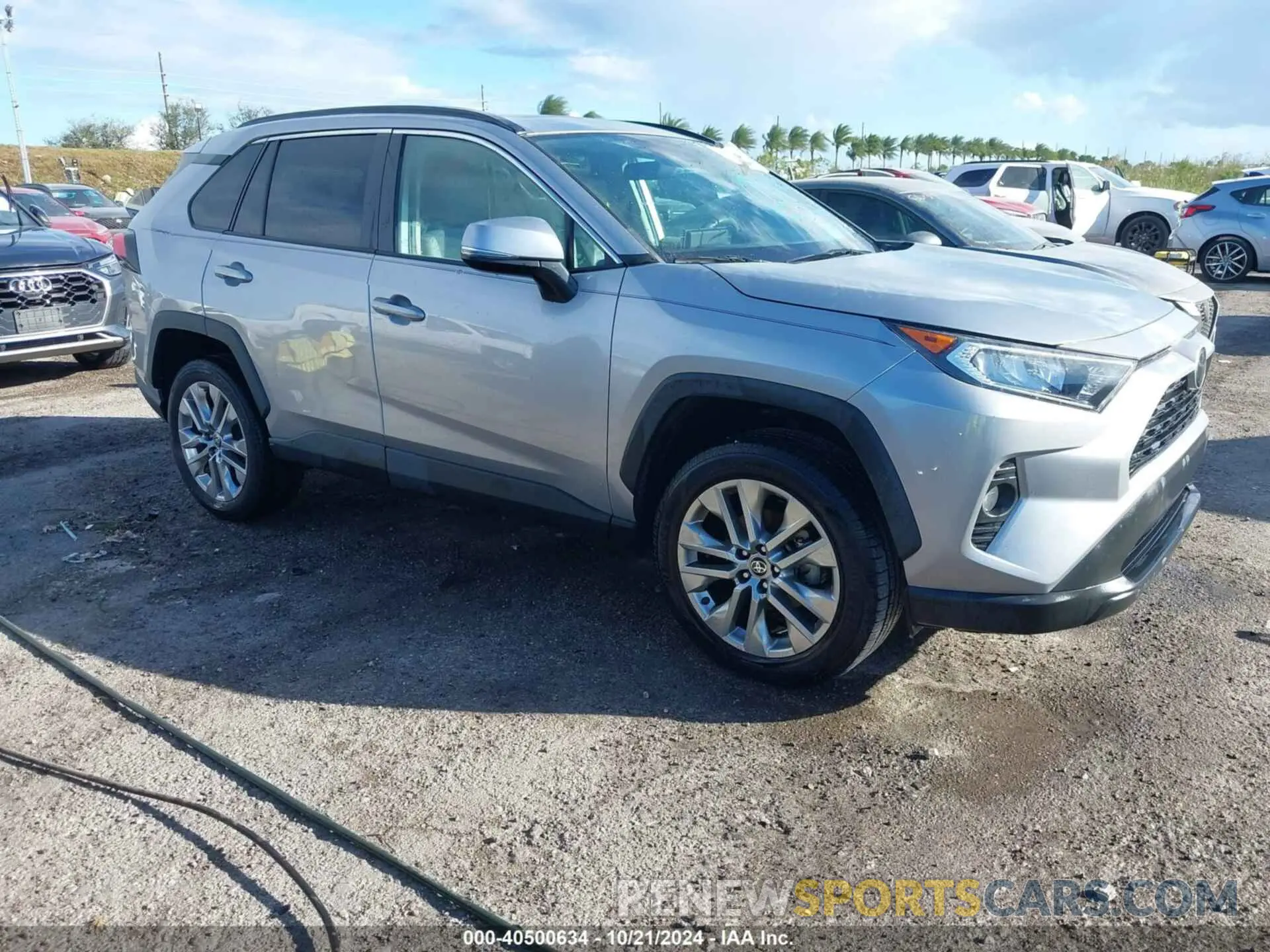 1 Photograph of a damaged car 2T3C1RFV8MC122688 TOYOTA RAV4 2021