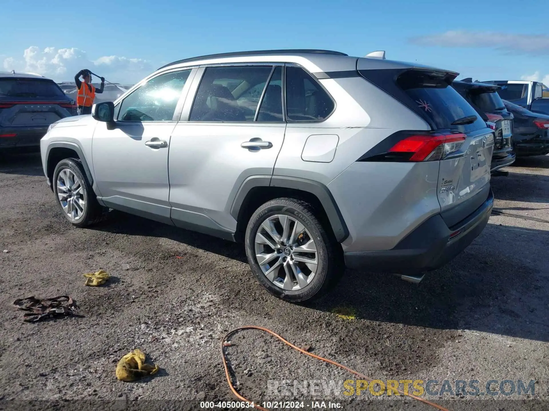3 Photograph of a damaged car 2T3C1RFV8MC122688 TOYOTA RAV4 2021
