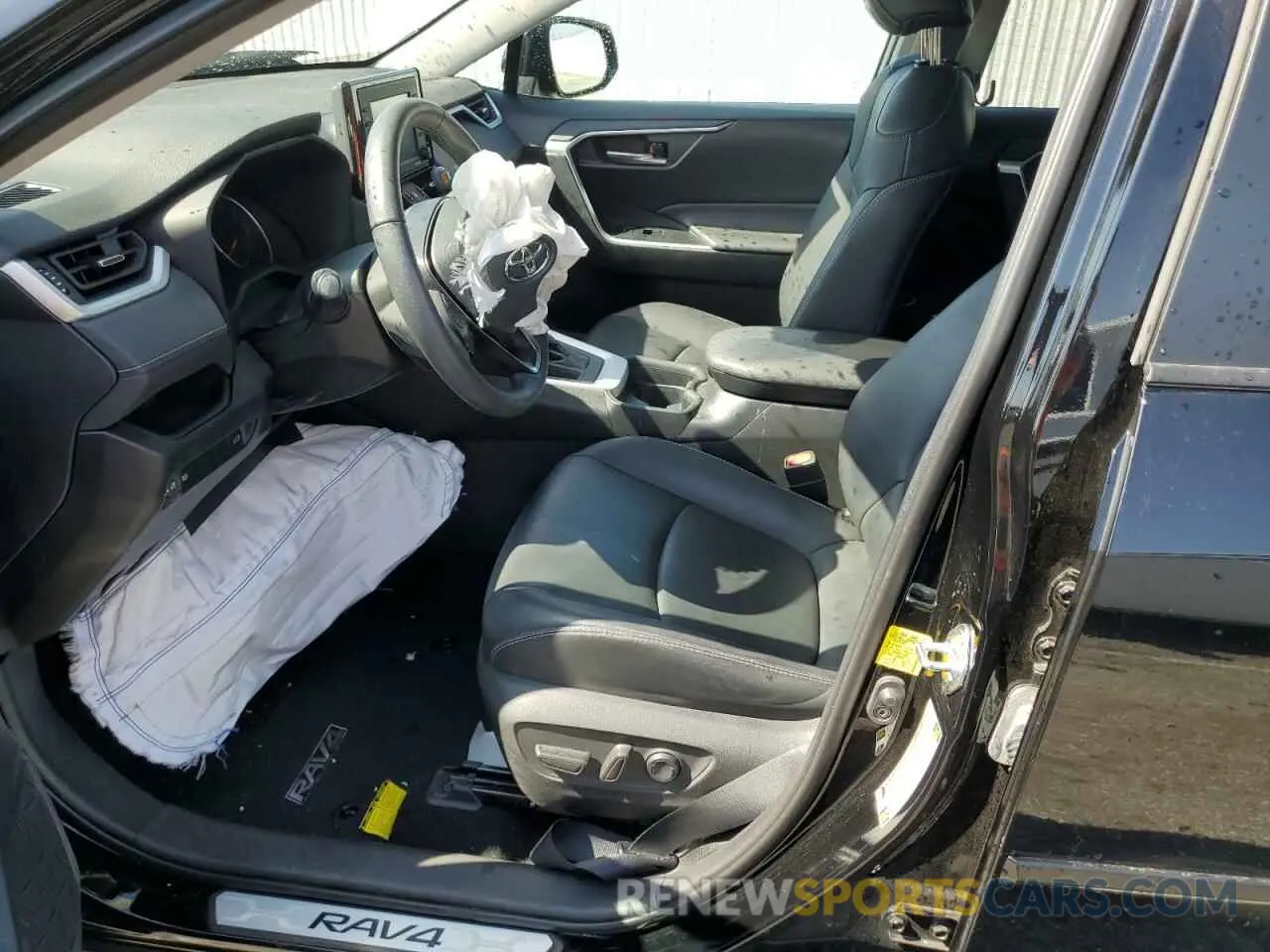 7 Photograph of a damaged car 2T3C1RFV8MC145095 TOYOTA RAV4 2021