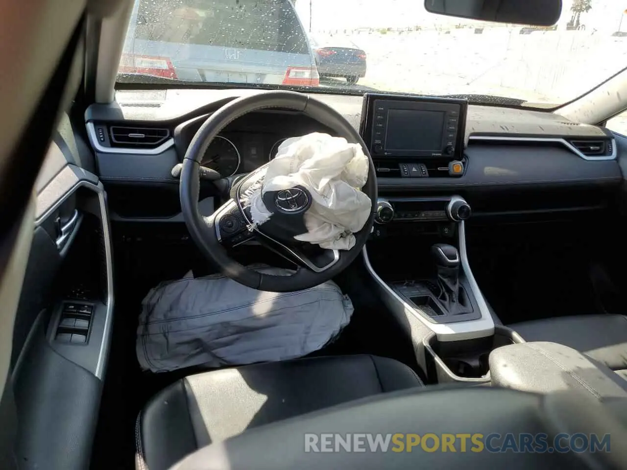8 Photograph of a damaged car 2T3C1RFV8MC145095 TOYOTA RAV4 2021