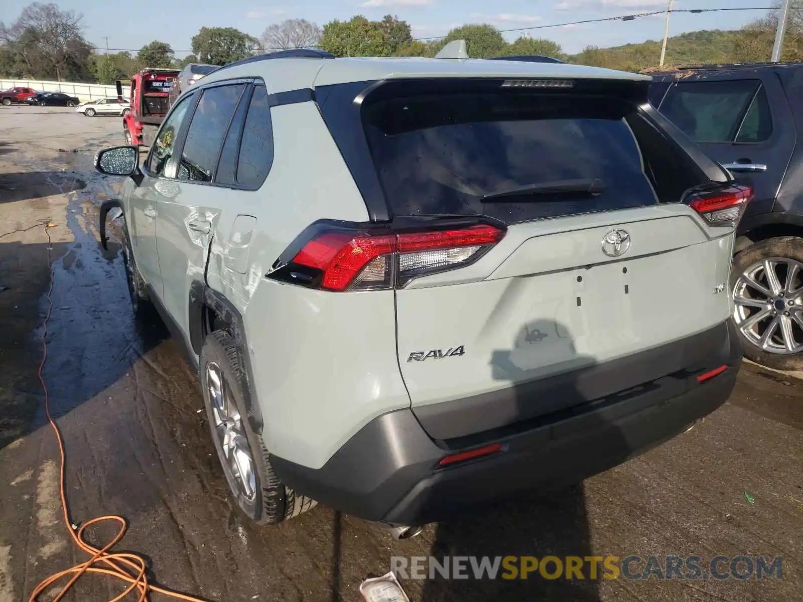 3 Photograph of a damaged car 2T3C1RFV8MW122799 TOYOTA RAV4 2021