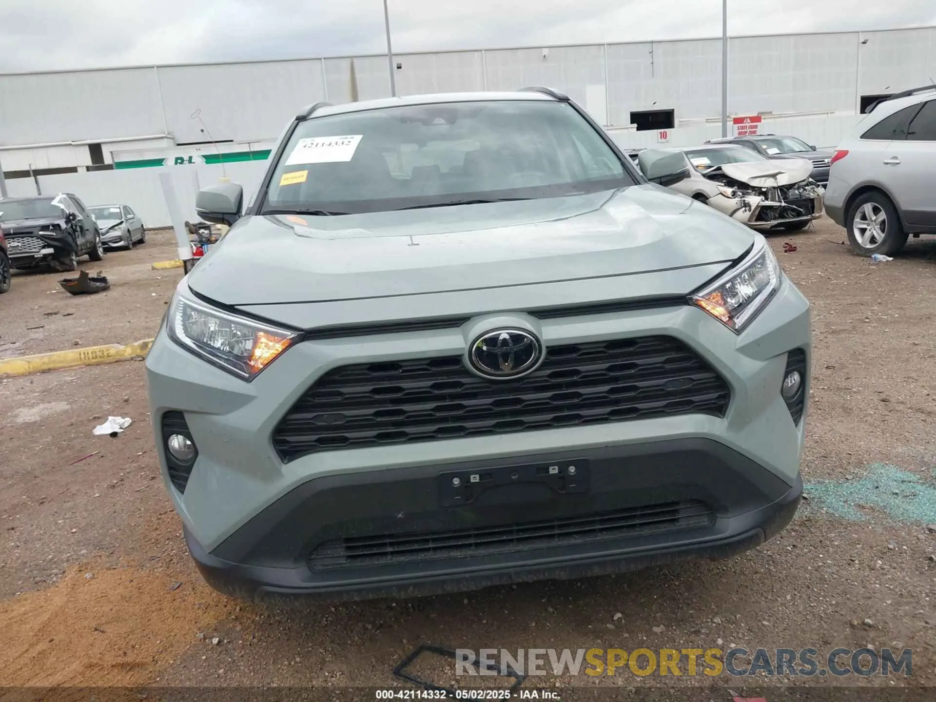 13 Photograph of a damaged car 2T3C1RFV8MW131096 TOYOTA RAV4 2021