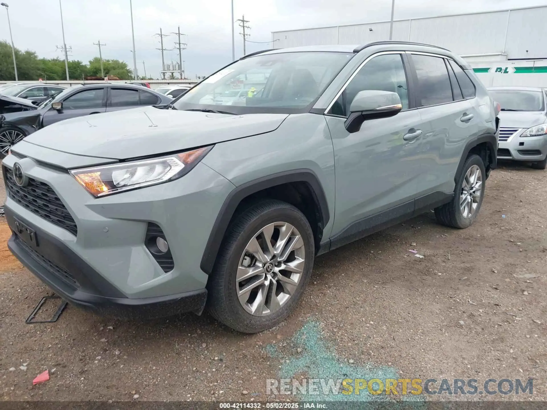 2 Photograph of a damaged car 2T3C1RFV8MW131096 TOYOTA RAV4 2021