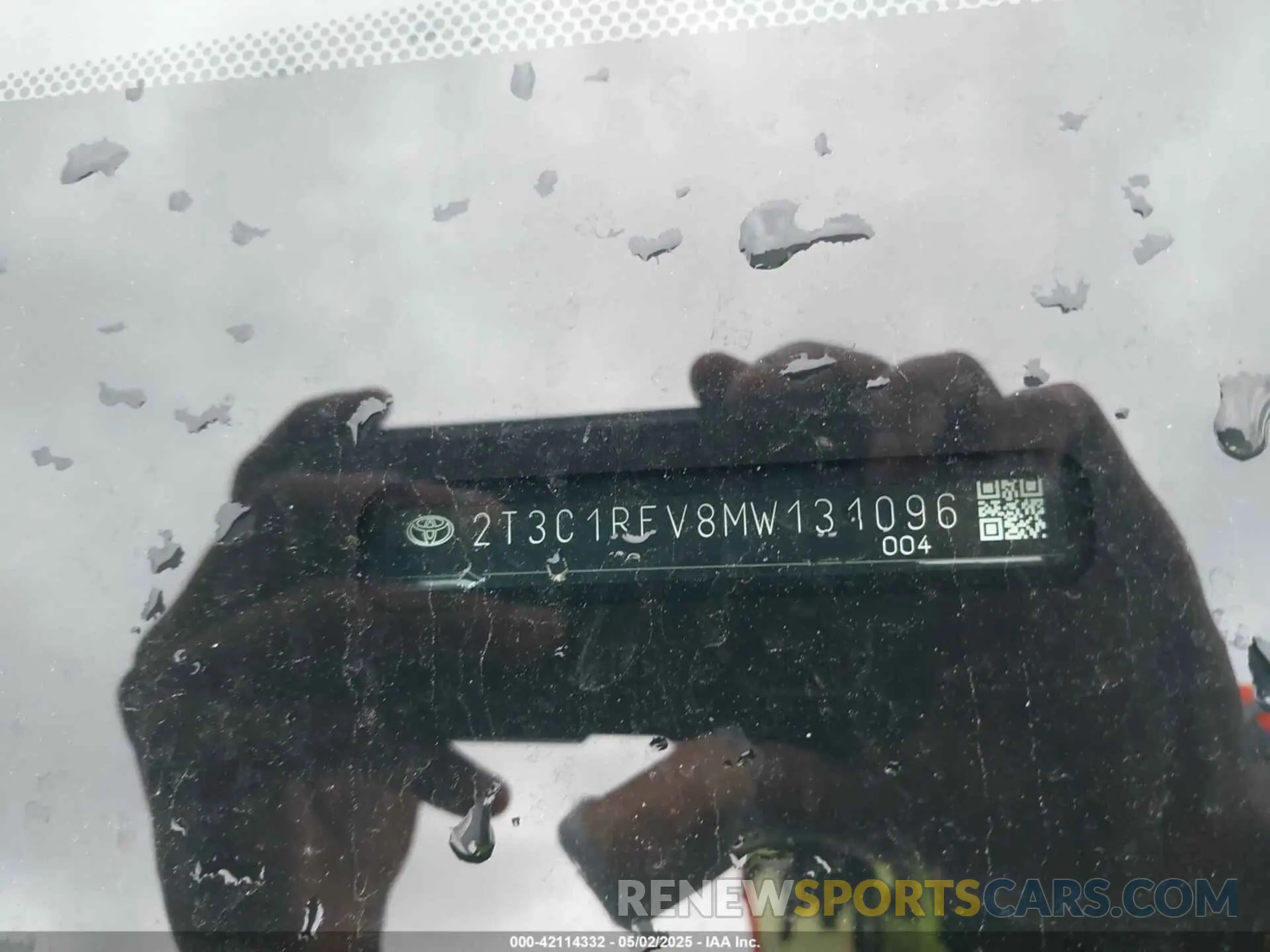 9 Photograph of a damaged car 2T3C1RFV8MW131096 TOYOTA RAV4 2021