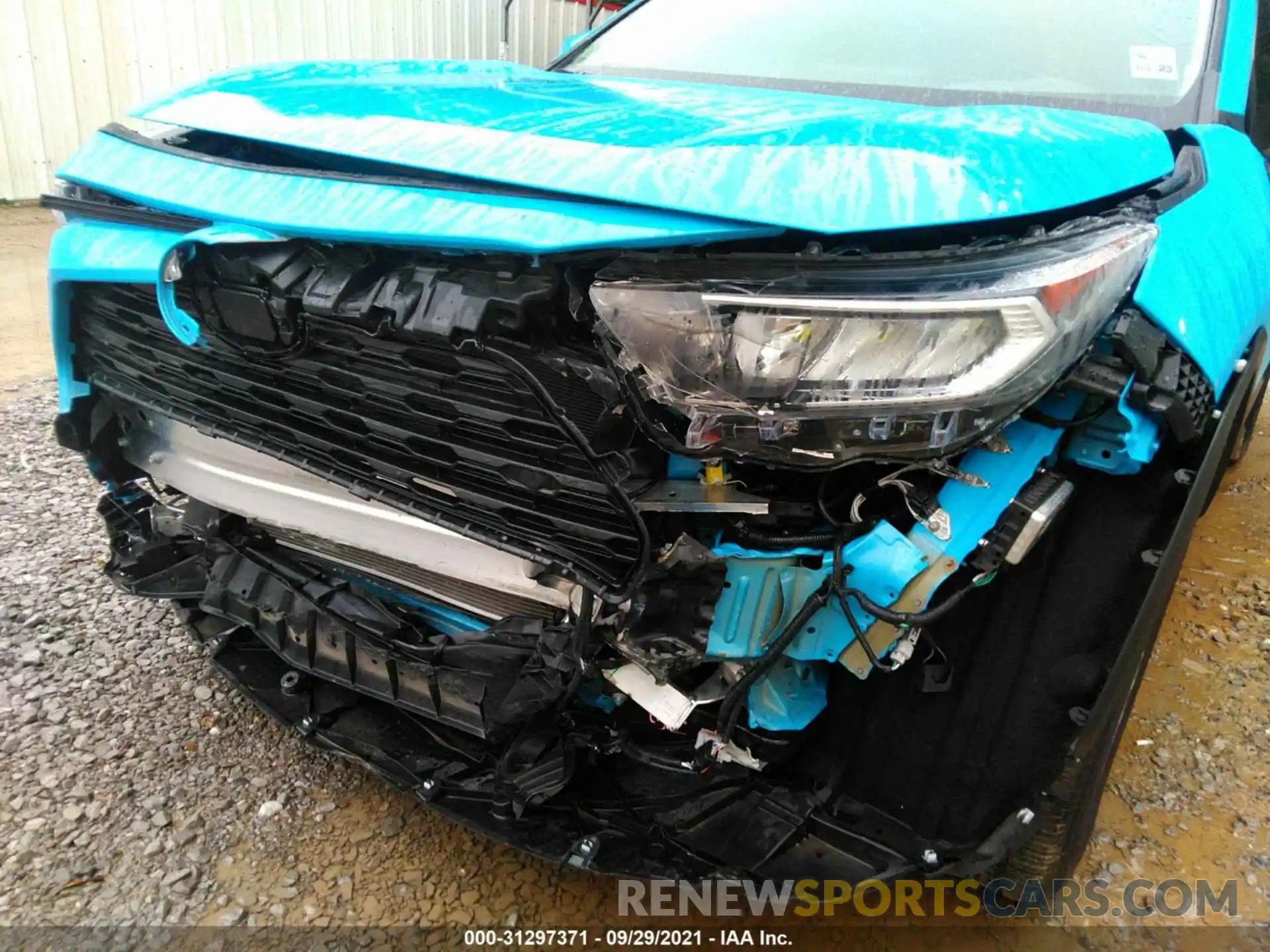 6 Photograph of a damaged car 2T3C1RFV8MW133043 TOYOTA RAV4 2021