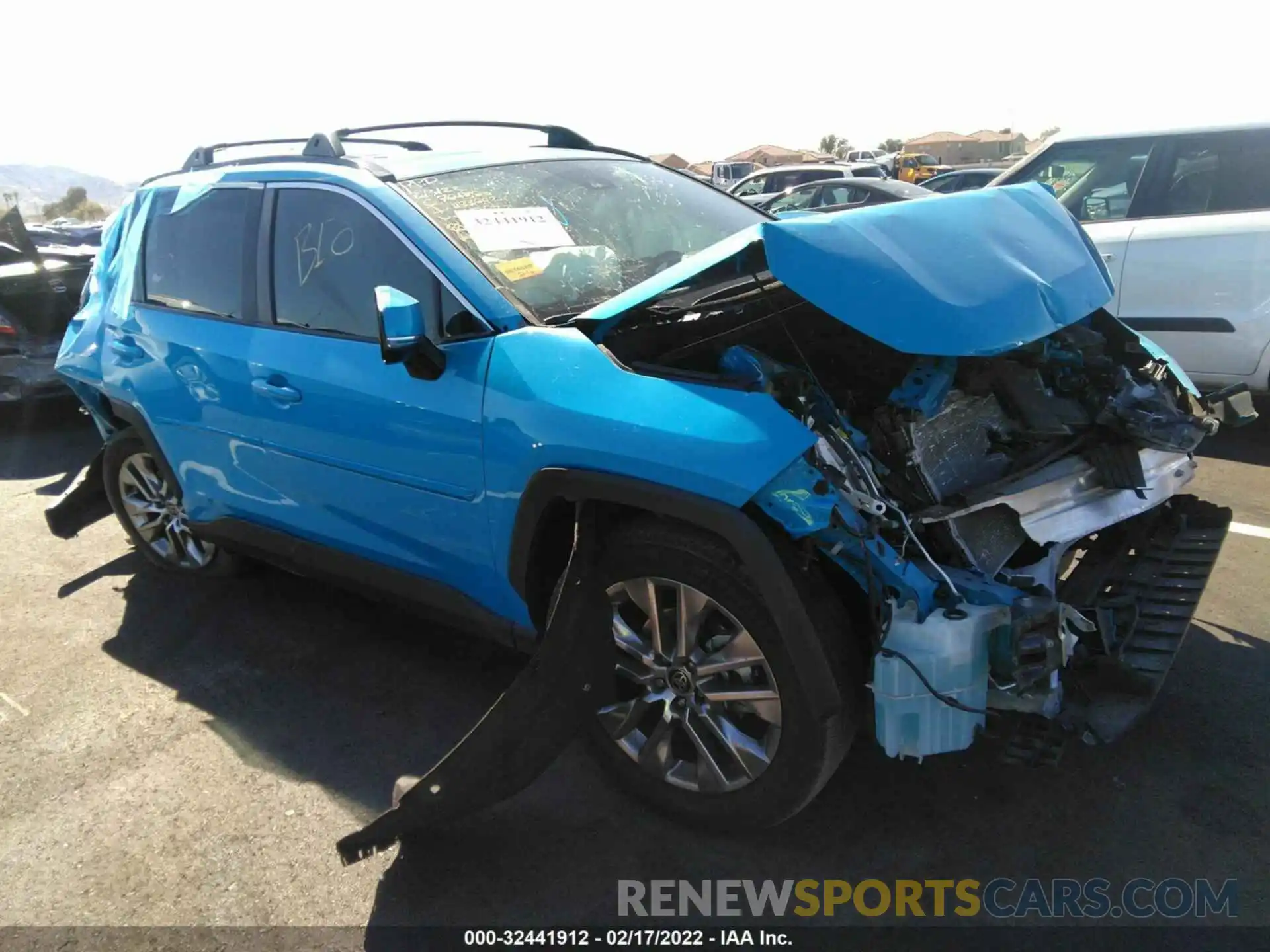 1 Photograph of a damaged car 2T3C1RFV8MW147623 TOYOTA RAV4 2021