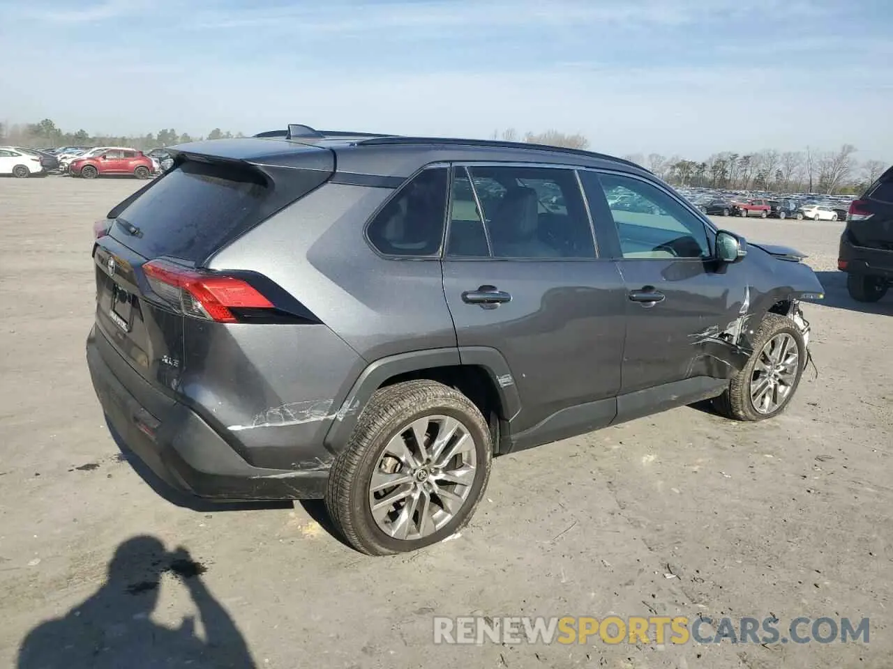 3 Photograph of a damaged car 2T3C1RFV8MW148173 TOYOTA RAV4 2021