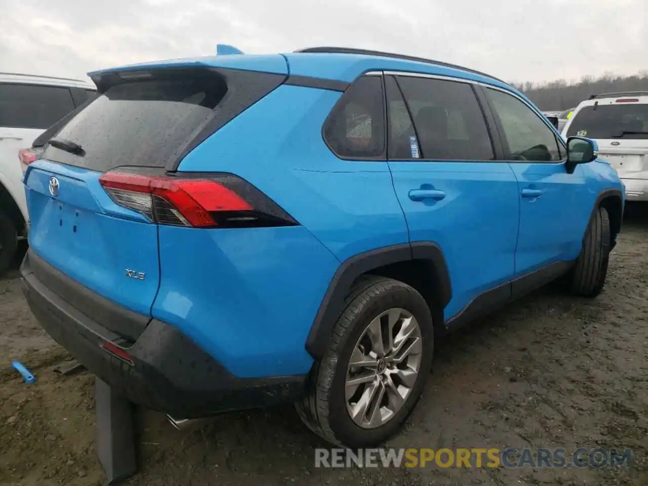 4 Photograph of a damaged car 2T3C1RFV8MW161750 TOYOTA RAV4 2021