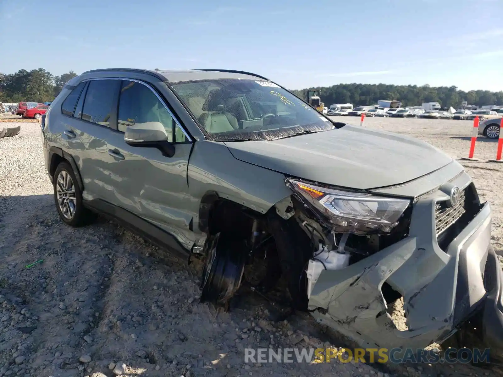 1 Photograph of a damaged car 2T3C1RFV8MW163627 TOYOTA RAV4 2021