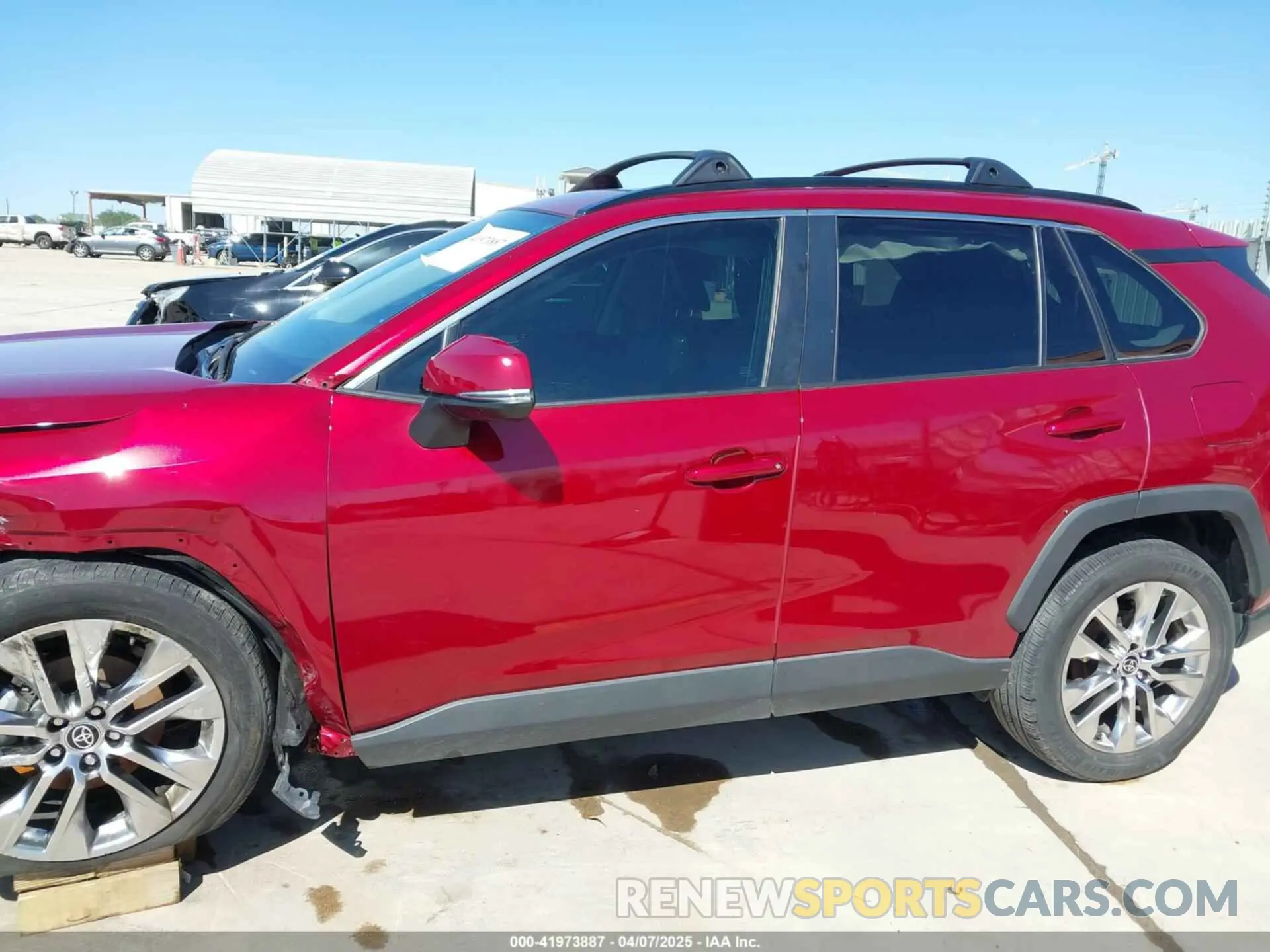 15 Photograph of a damaged car 2T3C1RFV8MW173400 TOYOTA RAV4 2021