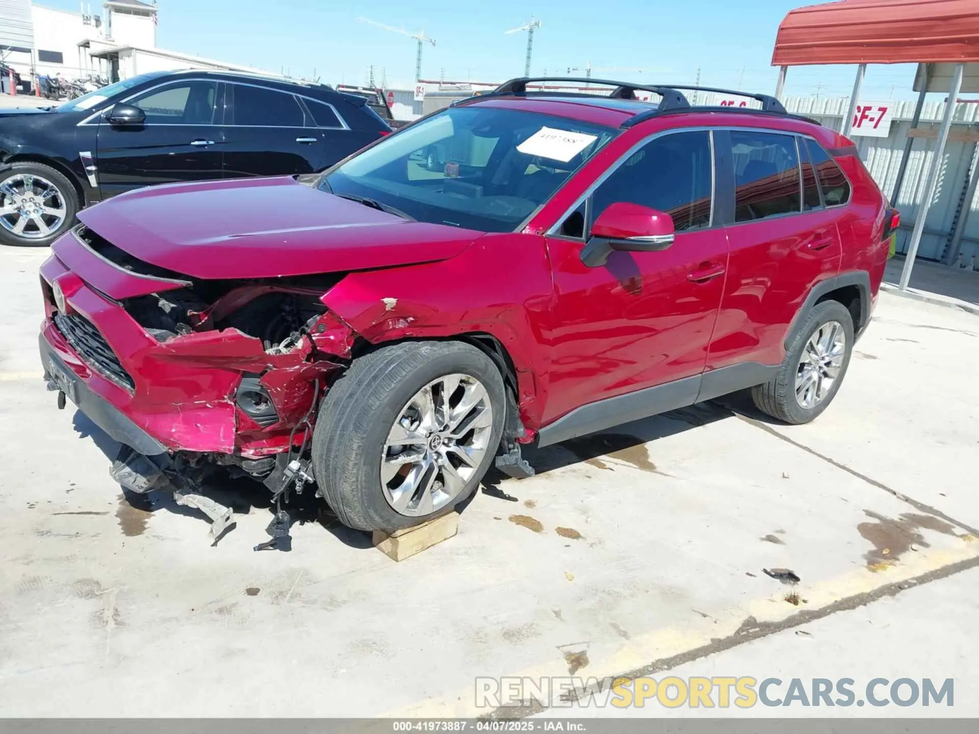 2 Photograph of a damaged car 2T3C1RFV8MW173400 TOYOTA RAV4 2021