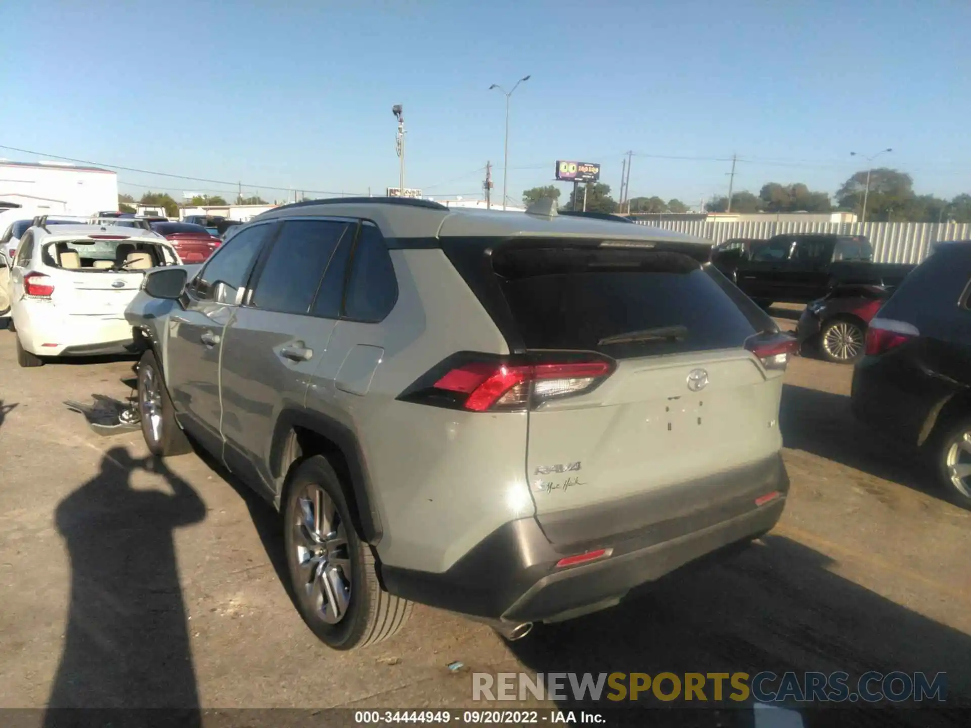 3 Photograph of a damaged car 2T3C1RFV8MW175034 TOYOTA RAV4 2021