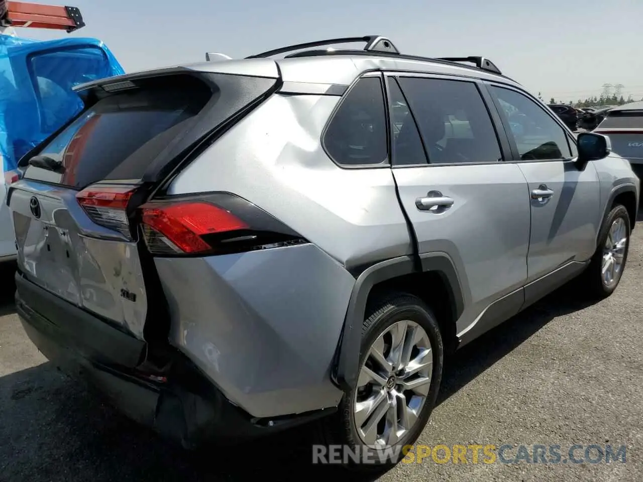 4 Photograph of a damaged car 2T3C1RFV8MW181318 TOYOTA RAV4 2021