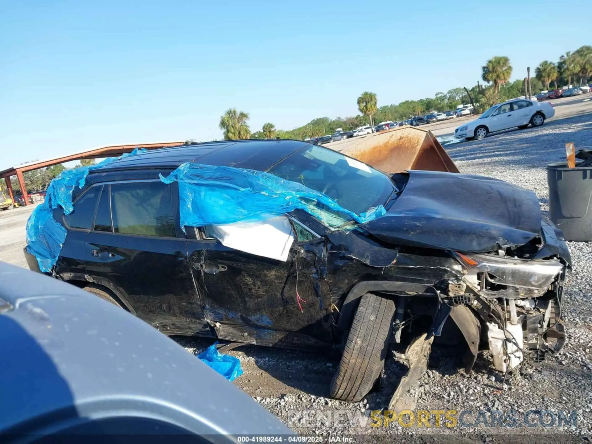 14 Photograph of a damaged car 2T3C1RFV9MC117564 TOYOTA RAV4 2021