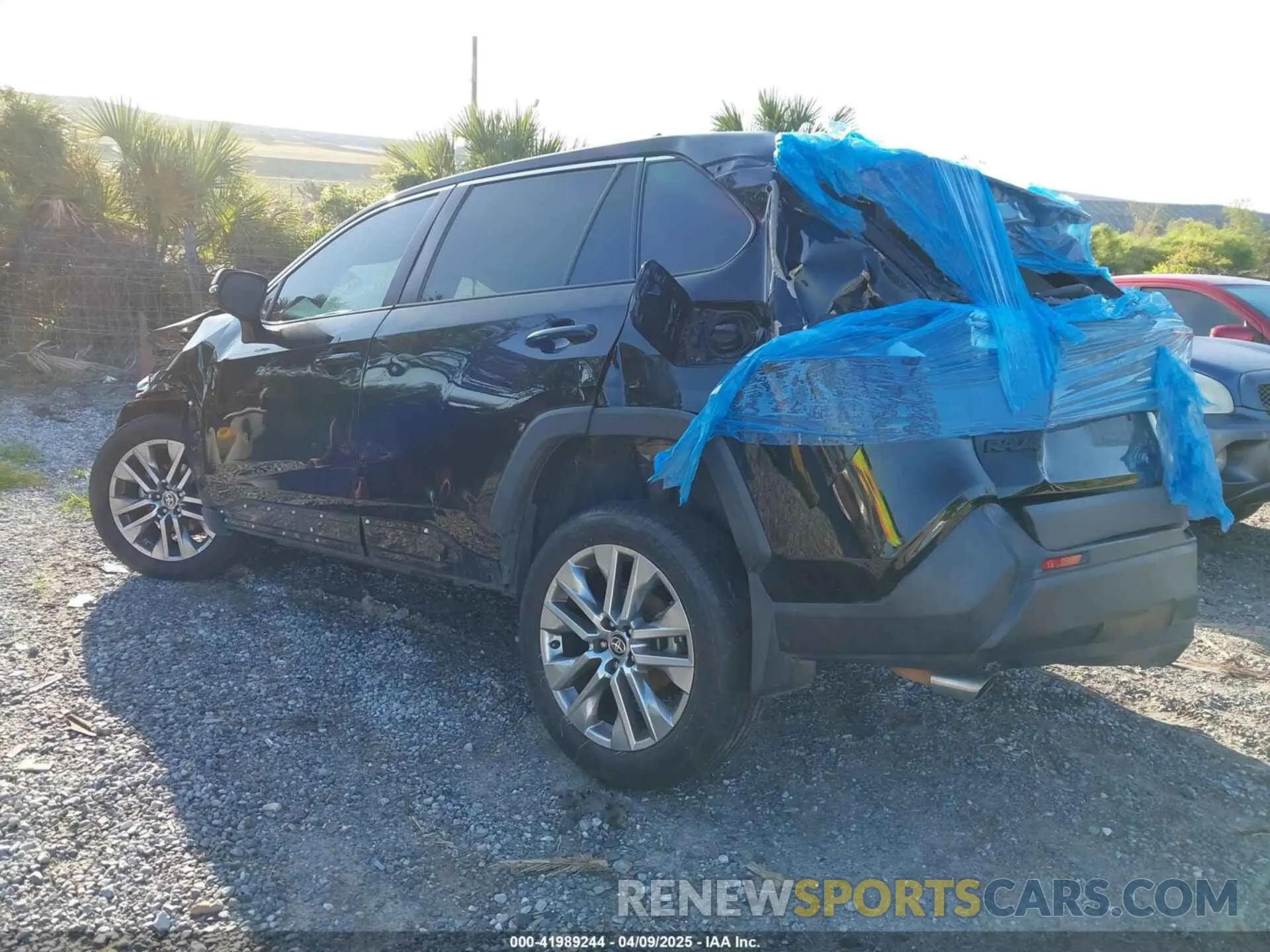 3 Photograph of a damaged car 2T3C1RFV9MC117564 TOYOTA RAV4 2021