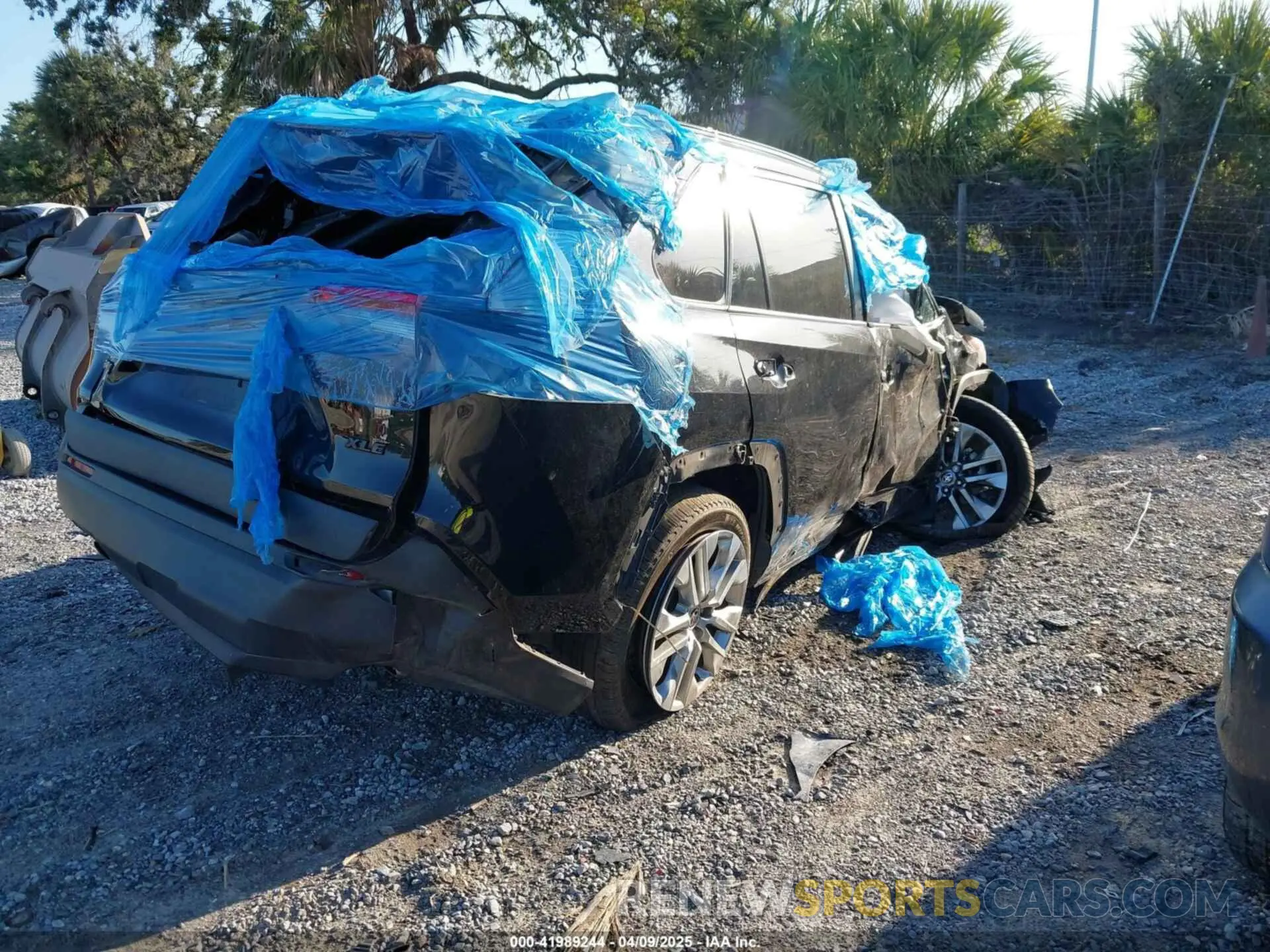 4 Photograph of a damaged car 2T3C1RFV9MC117564 TOYOTA RAV4 2021