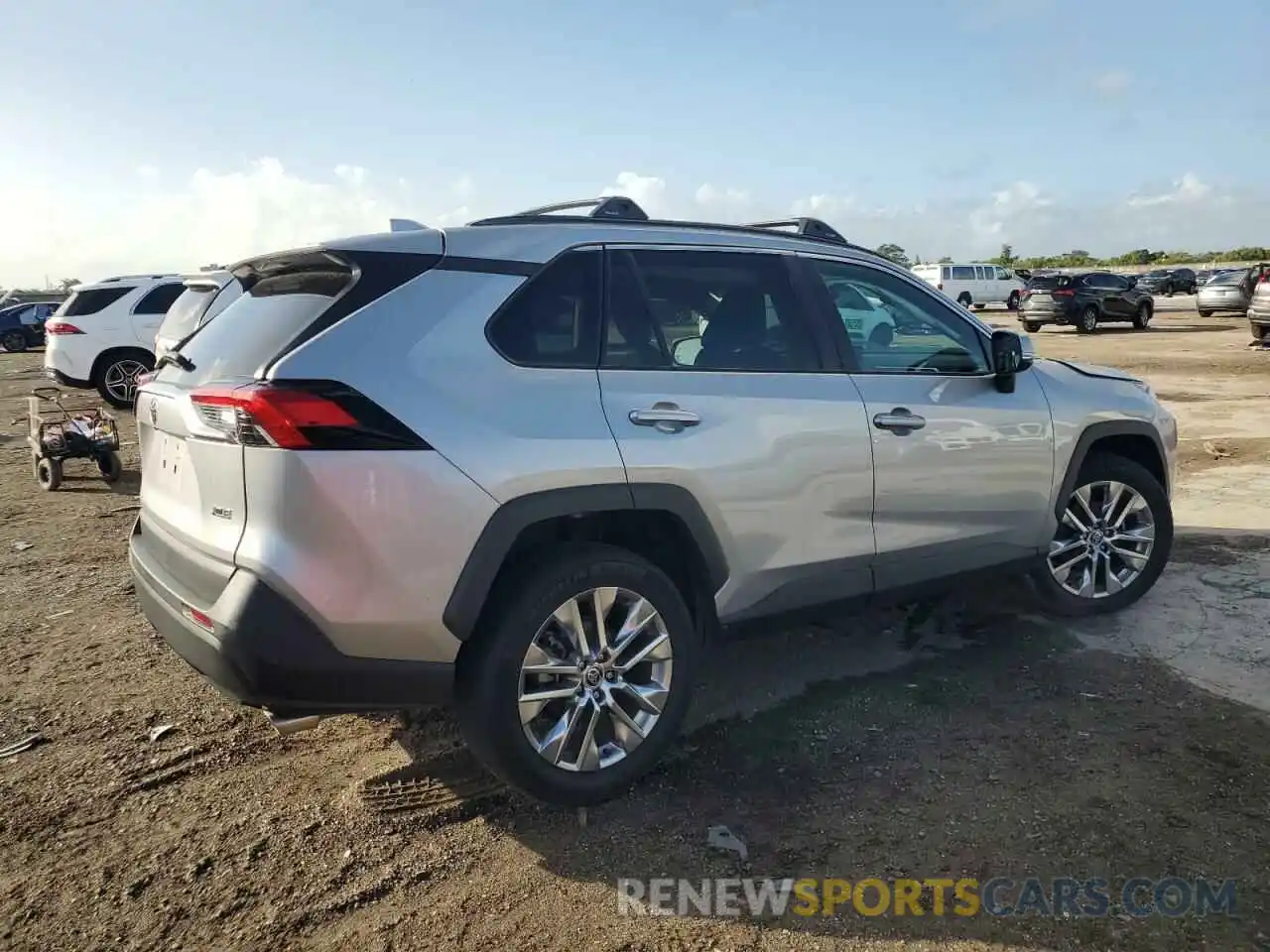 3 Photograph of a damaged car 2T3C1RFV9MC120349 TOYOTA RAV4 2021