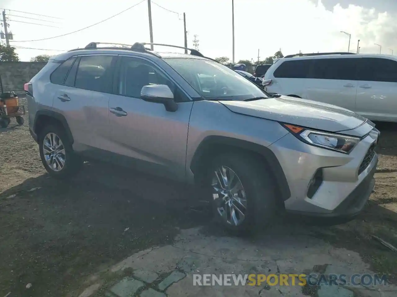 4 Photograph of a damaged car 2T3C1RFV9MC120349 TOYOTA RAV4 2021