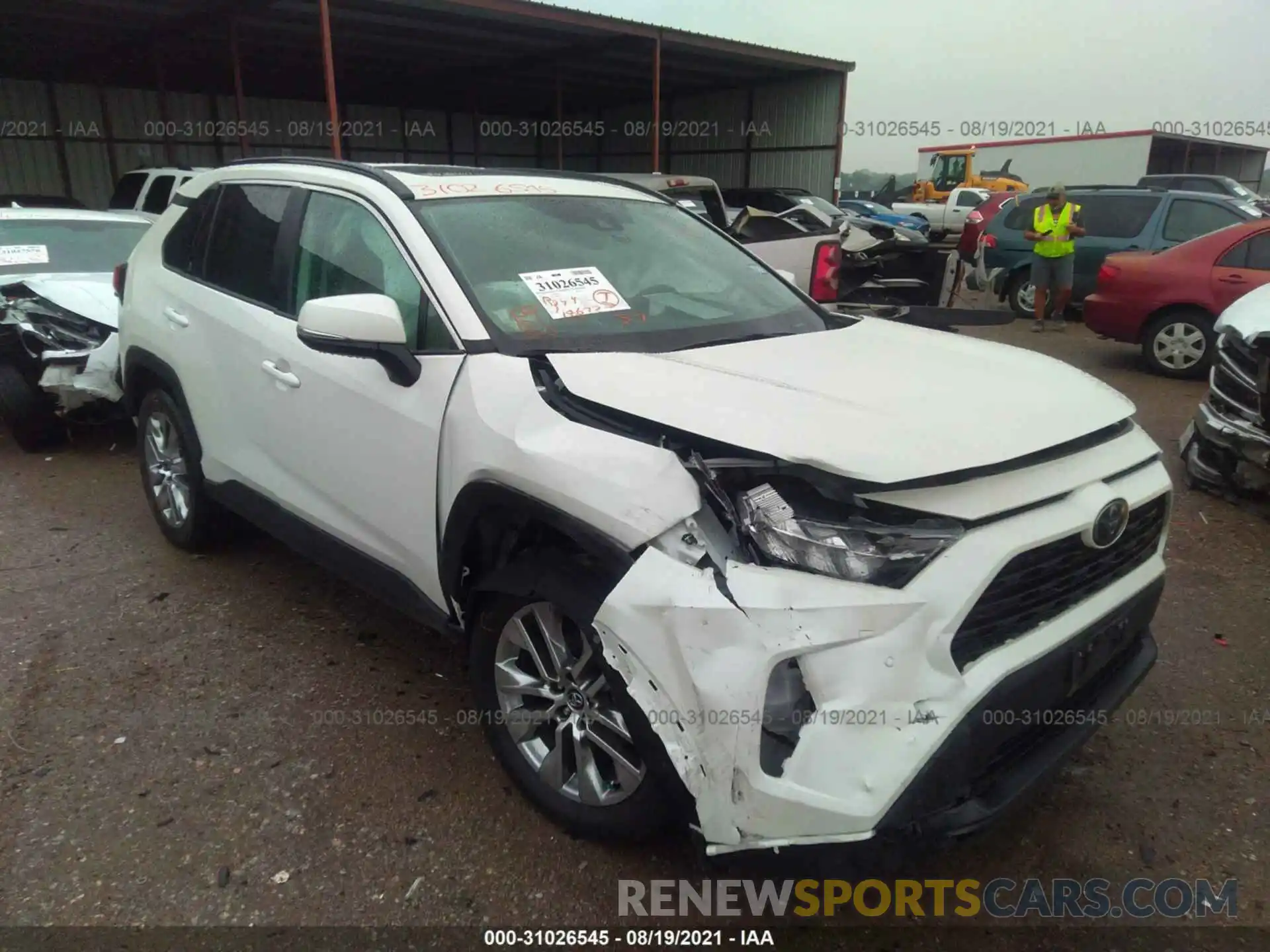 1 Photograph of a damaged car 2T3C1RFV9MW108202 TOYOTA RAV4 2021