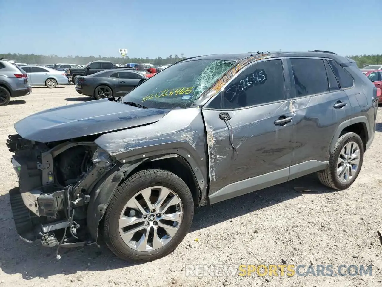 1 Photograph of a damaged car 2T3C1RFV9MW115215 TOYOTA RAV4 2021